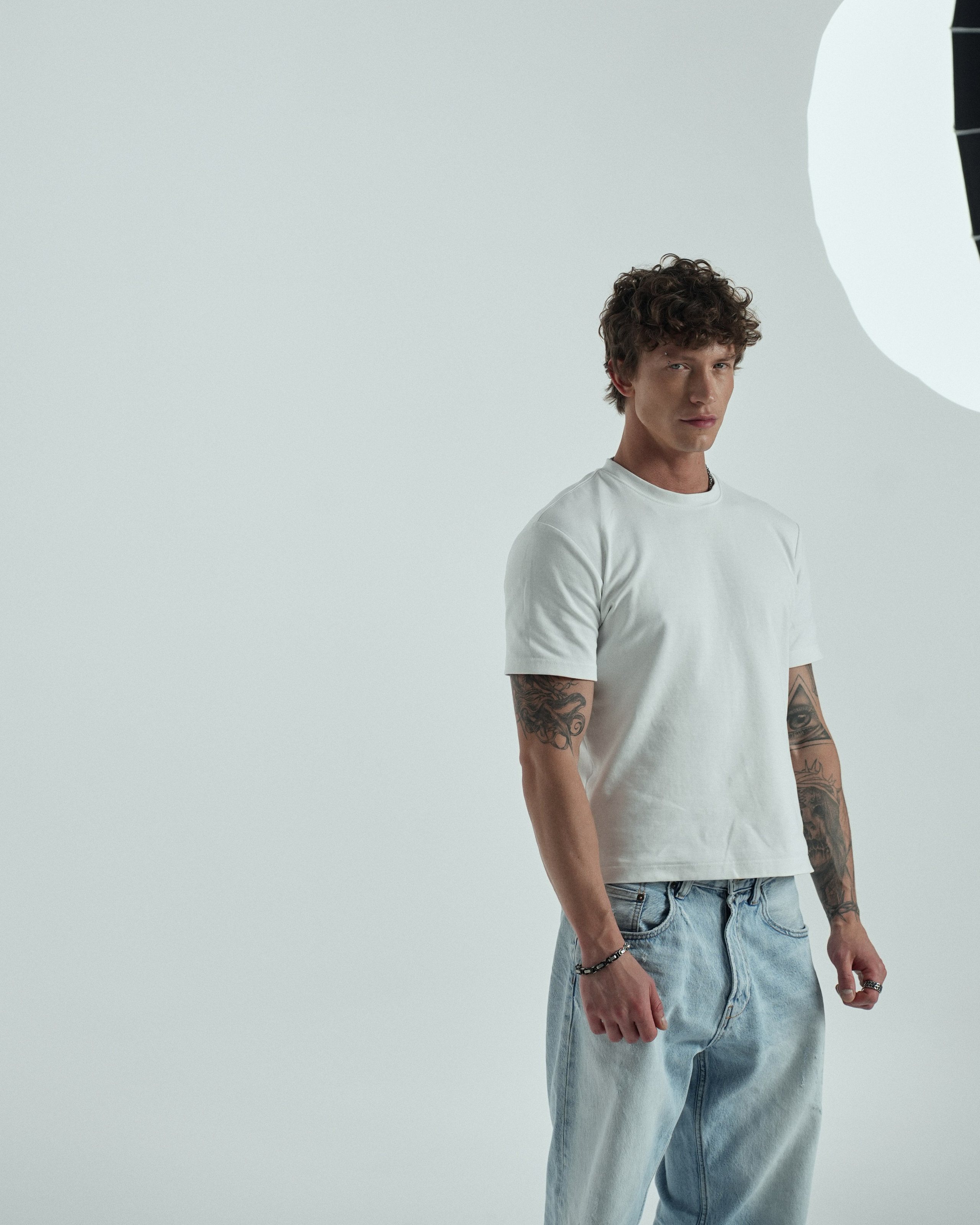 PAVILION 25. ANNA — PHOTOGRAPHER