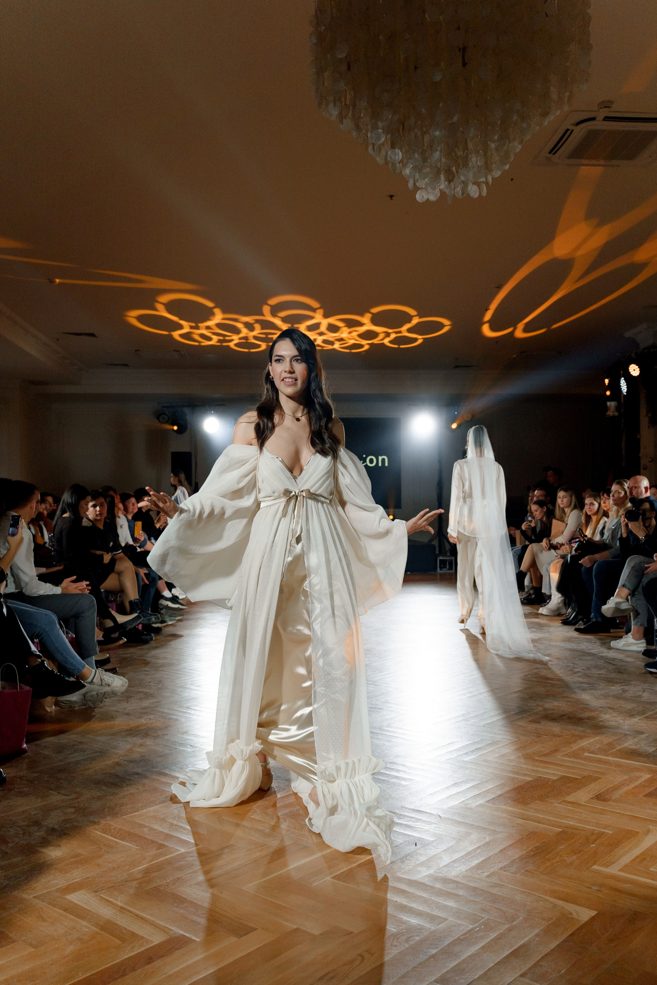 Выставка свадебных специалистов «Свадьба на 1000%». Свадебный фотограф в Санкт-Петербурге