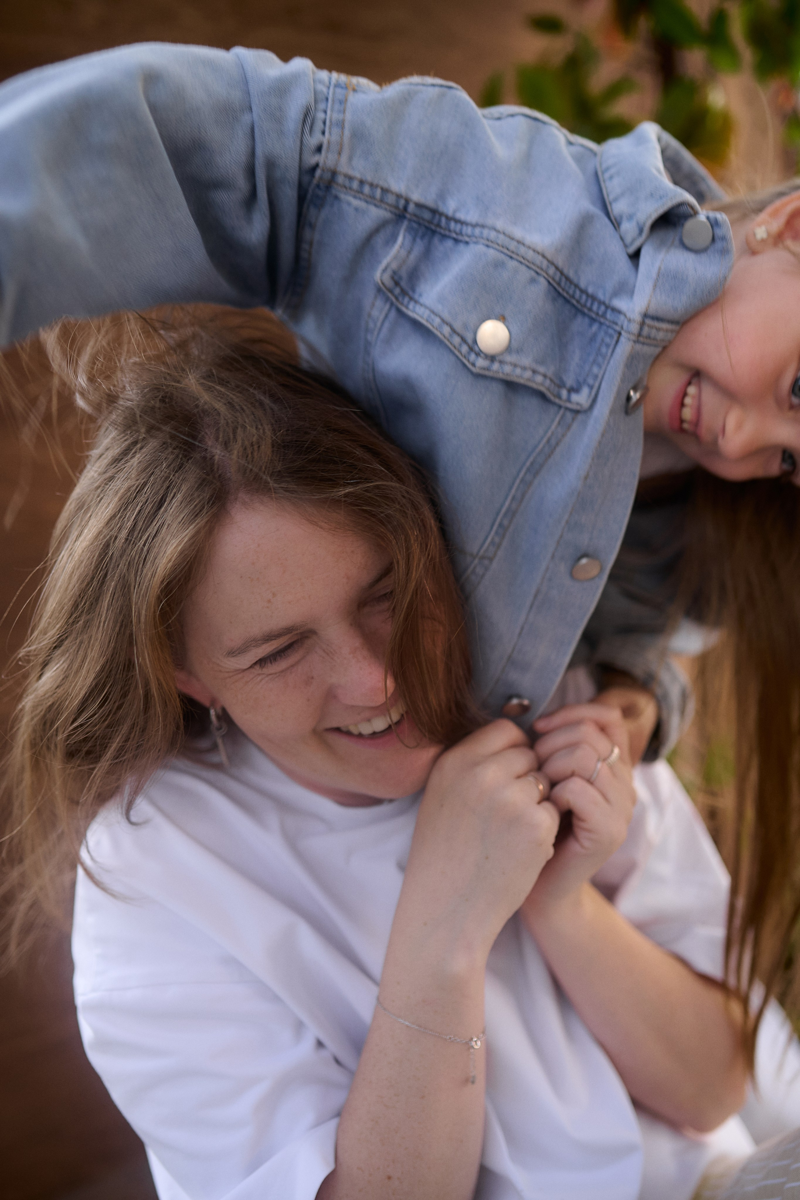 Катя и Ника. Прогулка по Новому Арбату. Семейный и свадебный lifestyle-фотограф в Москве Мария Петрова