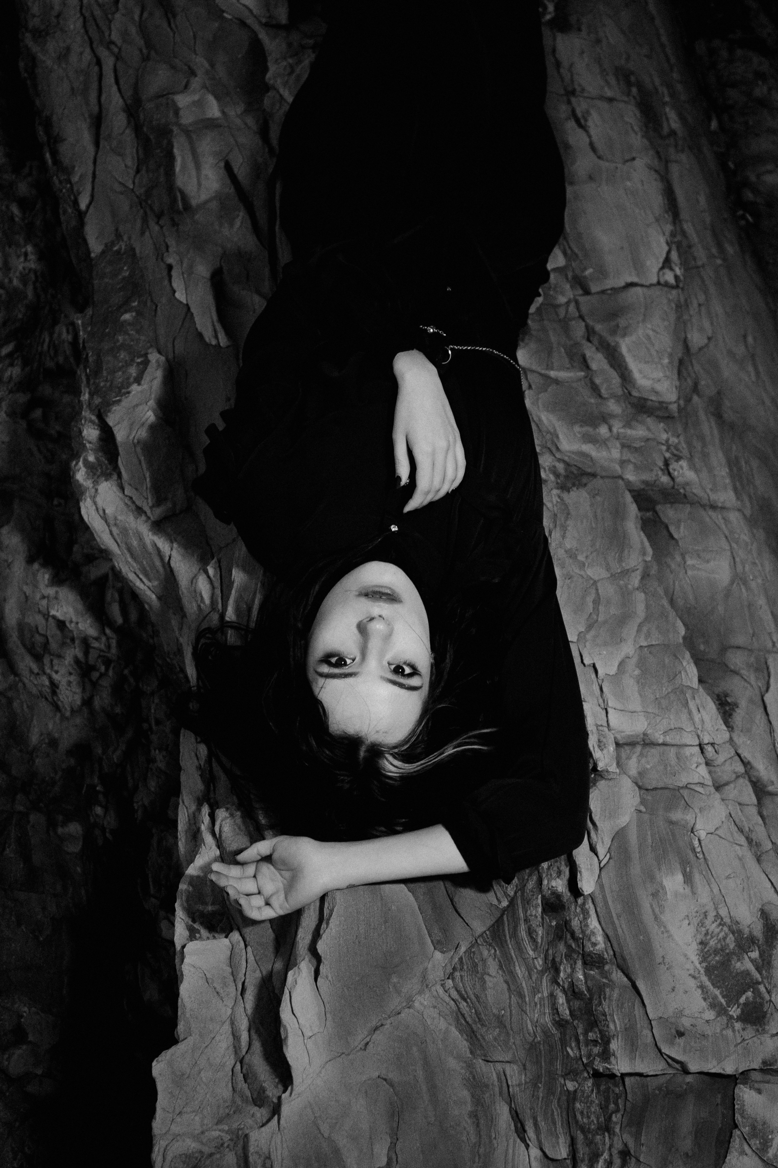 Съёмка у моря с оленьими рогами