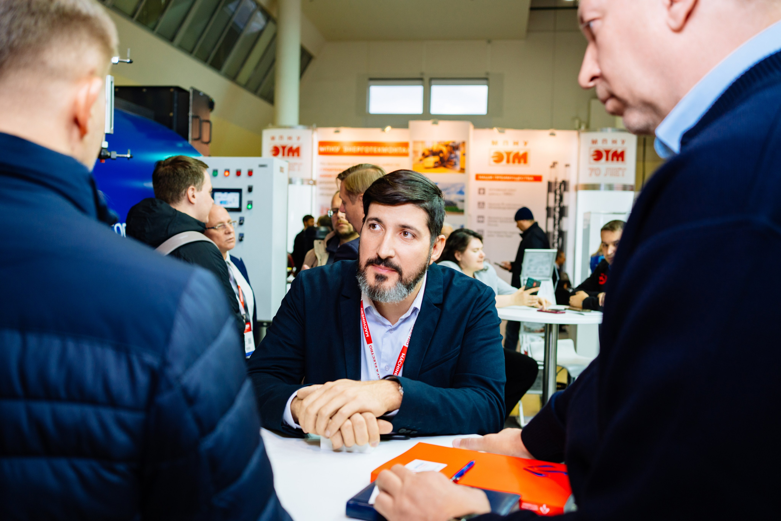 Heat & Electro Machinery Expo (стенд группы компаний ЕКС). Репортажный и портретный фотограф Алексей Полячек