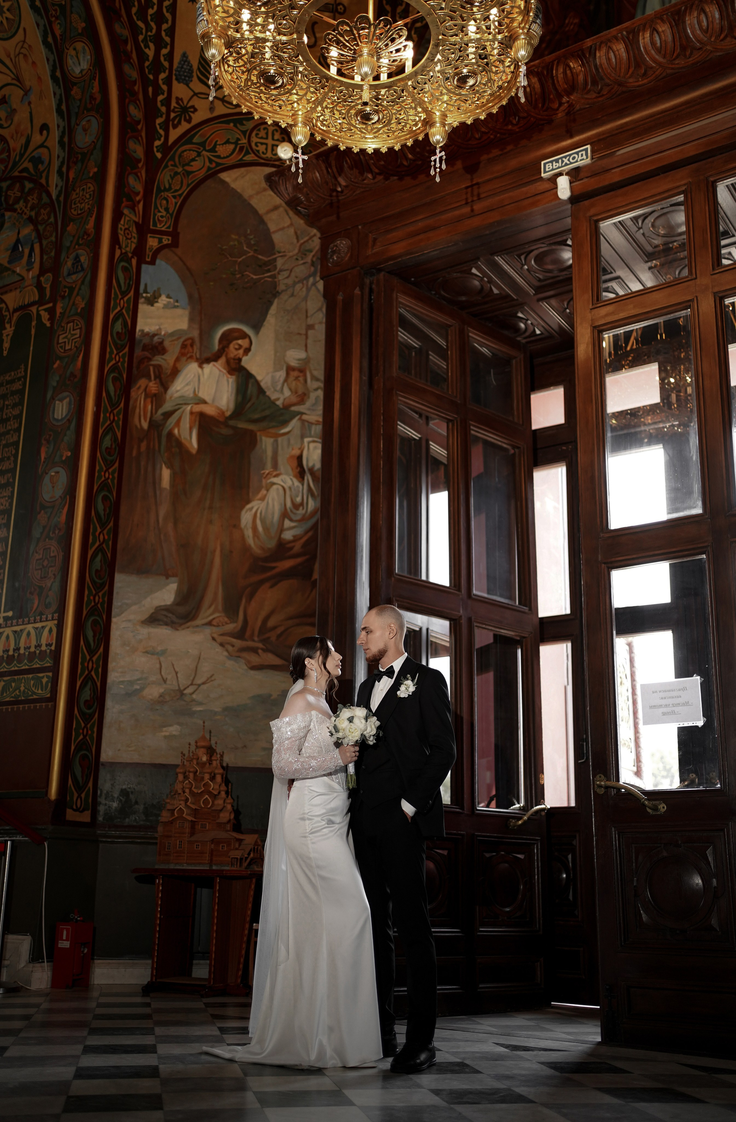 Эдуард и Анастасия на свадебной фотосессии в Новочеркасске. Свадебный фотограф в Ростове-на-Дону. Таинство Крещения и Венчания, семейные фотосессии. Алёна Чёботова