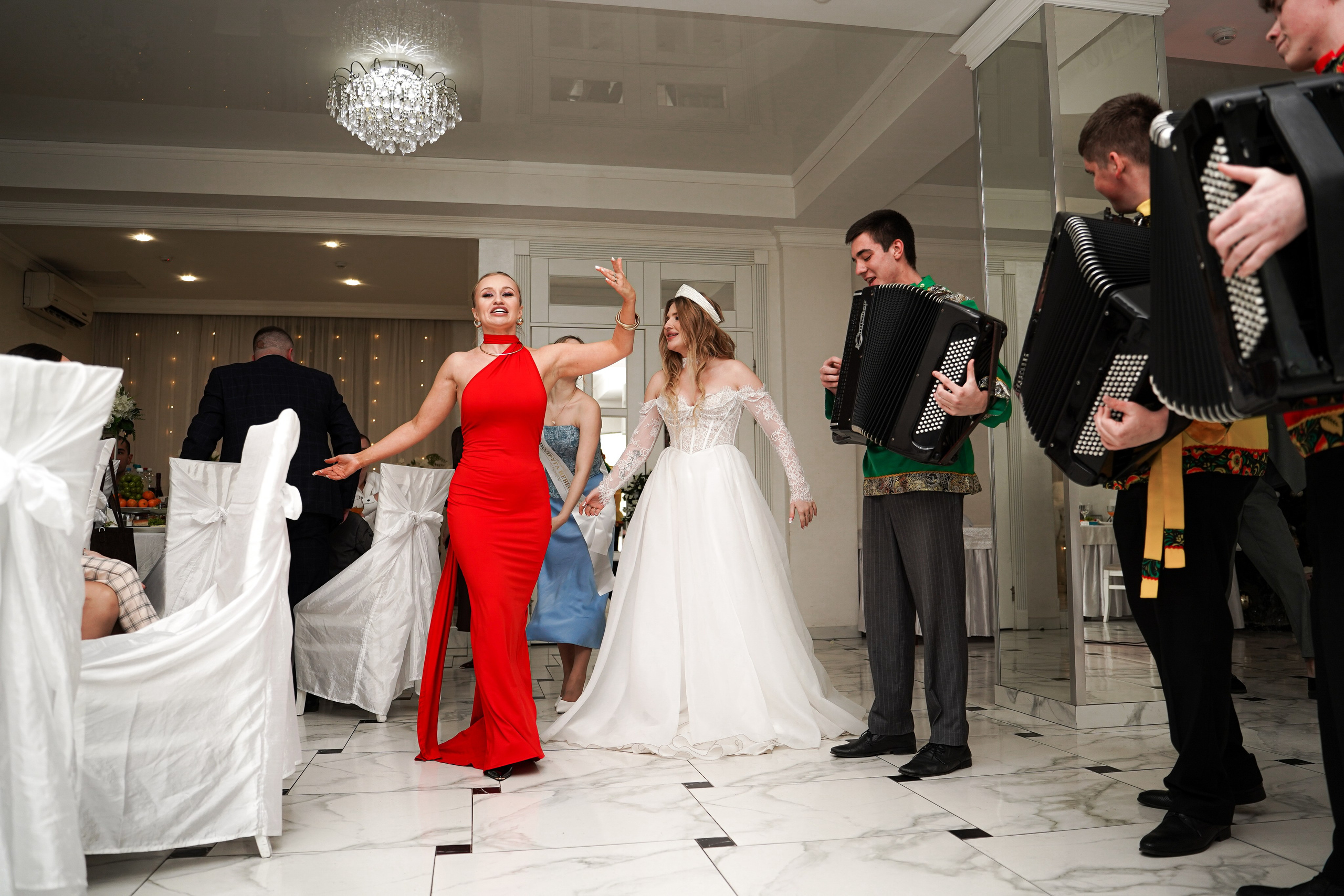 Свадебный банкет в ресторане «Верона». Свадебный фотограф в Ростове-на-Дону. Таинство Крещения и Венчания, семейные фотосессии. Алёна Чёботова