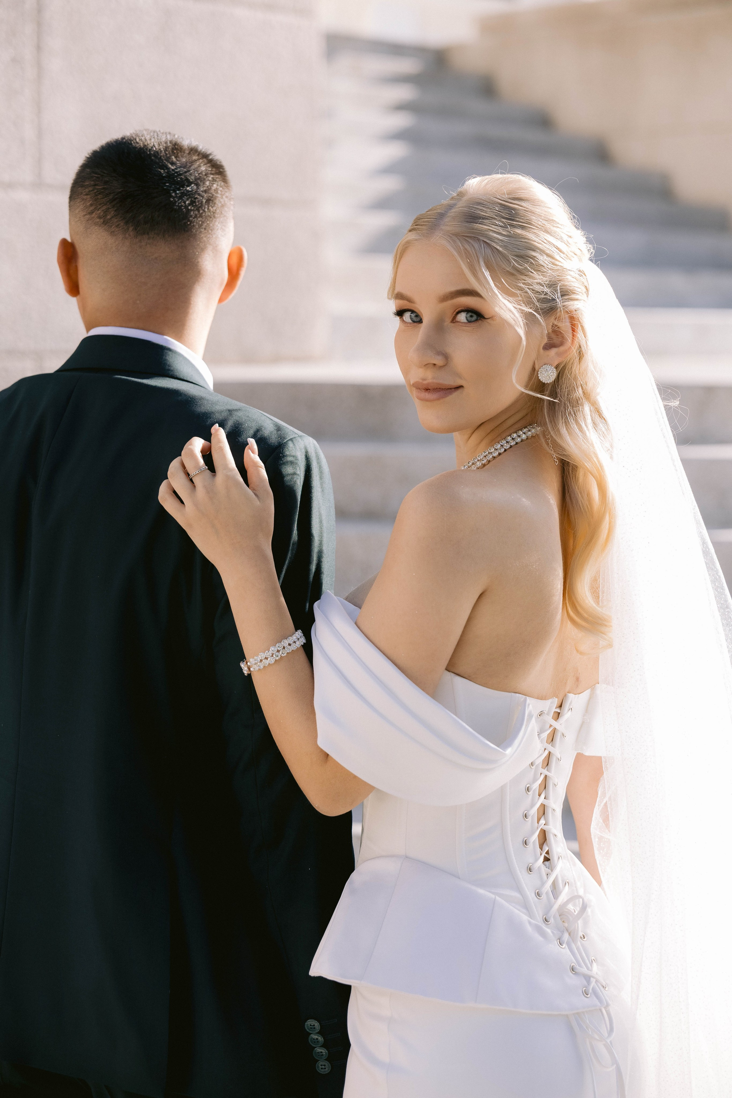 Ангелина, Ефим (прогулка после ЗАГСа). Фотограф в Волгограде Кристина Прохоренко