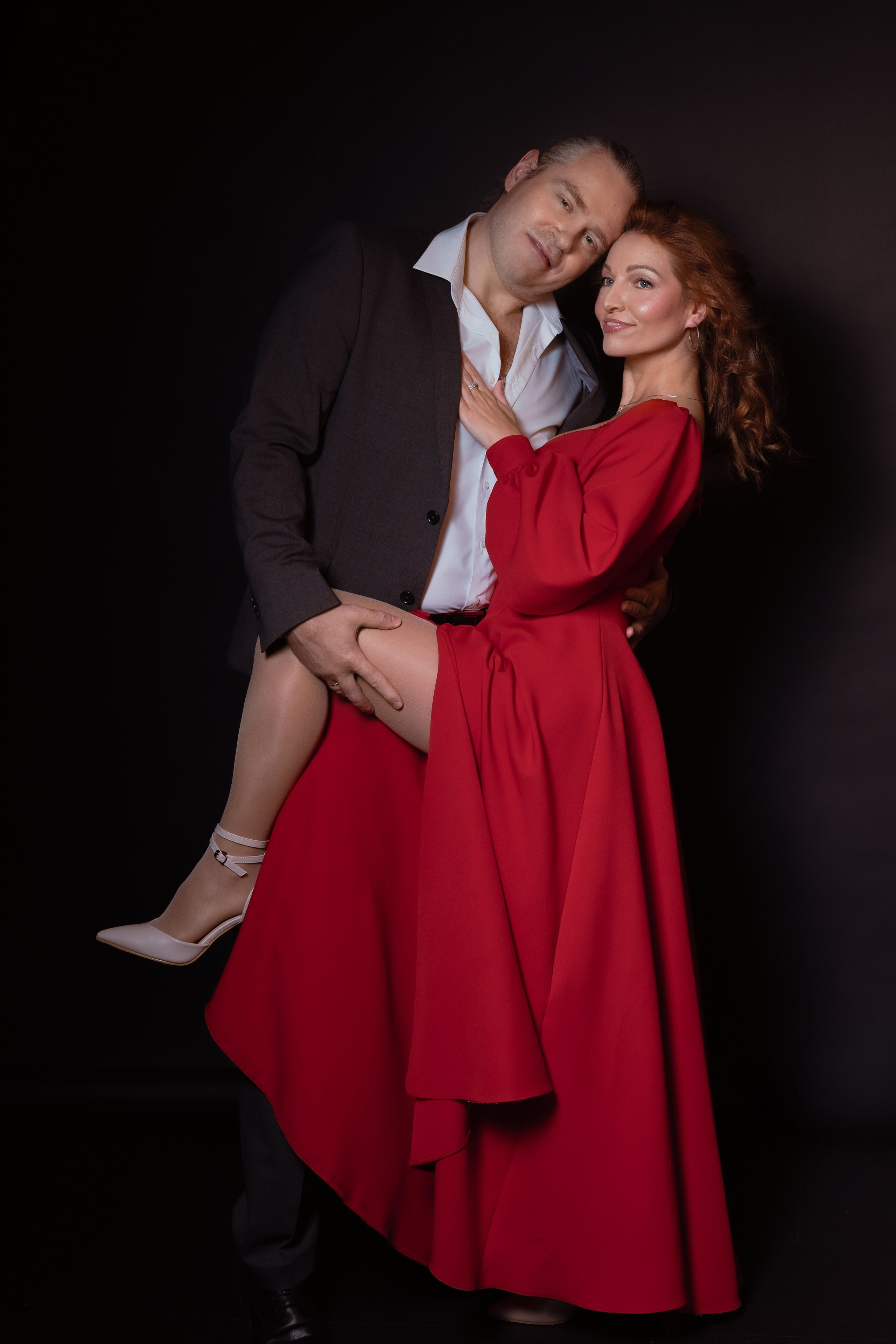 Николай и Евгения. Фотограф Julia Milton | Портреты, съемки для маркетплейсов, лавстори, съёмка беременности в Санкт-Петербурге. Обучение фотографии в Спб очно