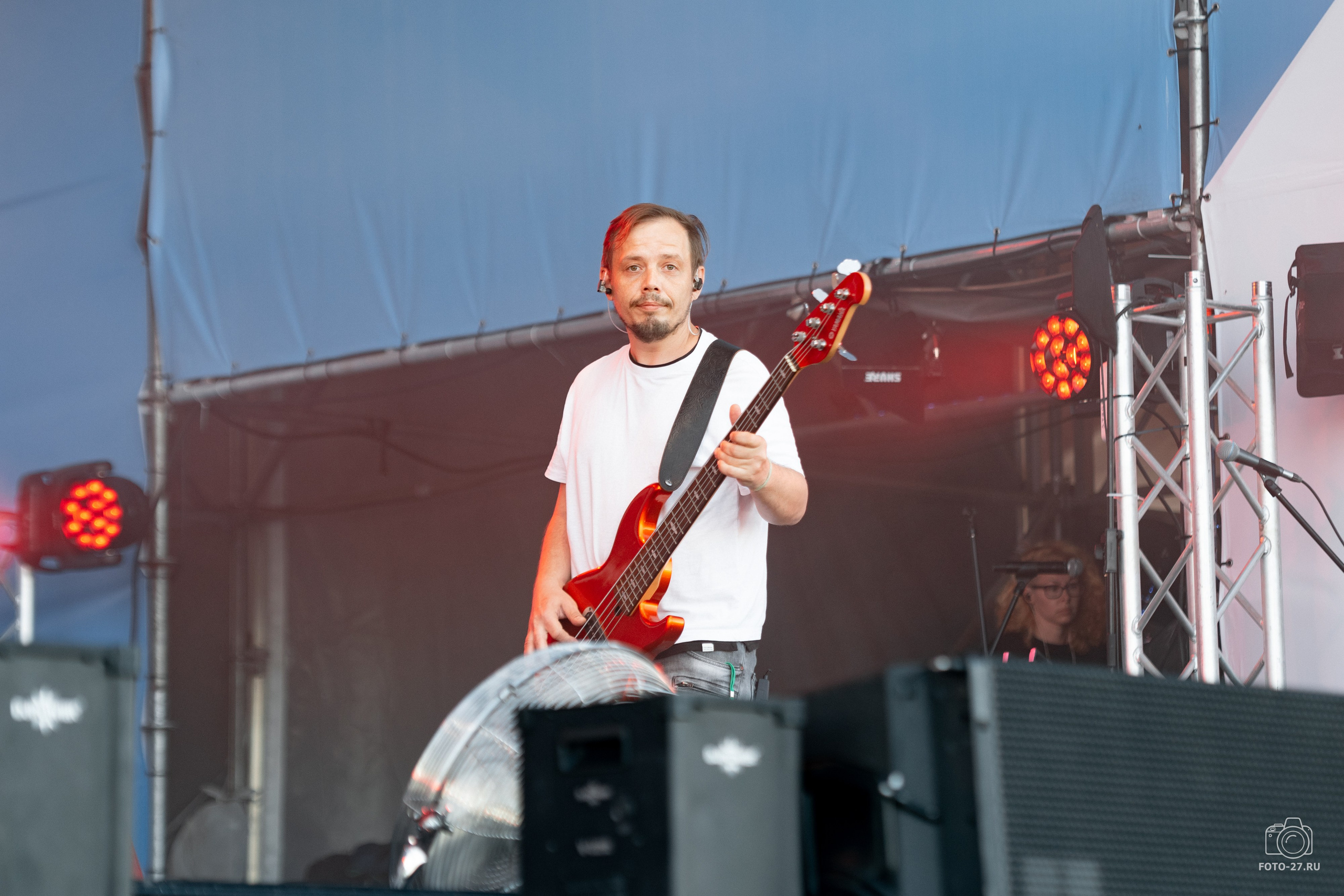 Антон Курдюмов фотограф в Хабаровске Рина Курдюмова фото27 foto27 Антон Дорофеев репортажный репортаж документалист Тони и Рина фотосоздатели ПаПаРоК Рок над Амуром 2024 фестиваль Хабаровск