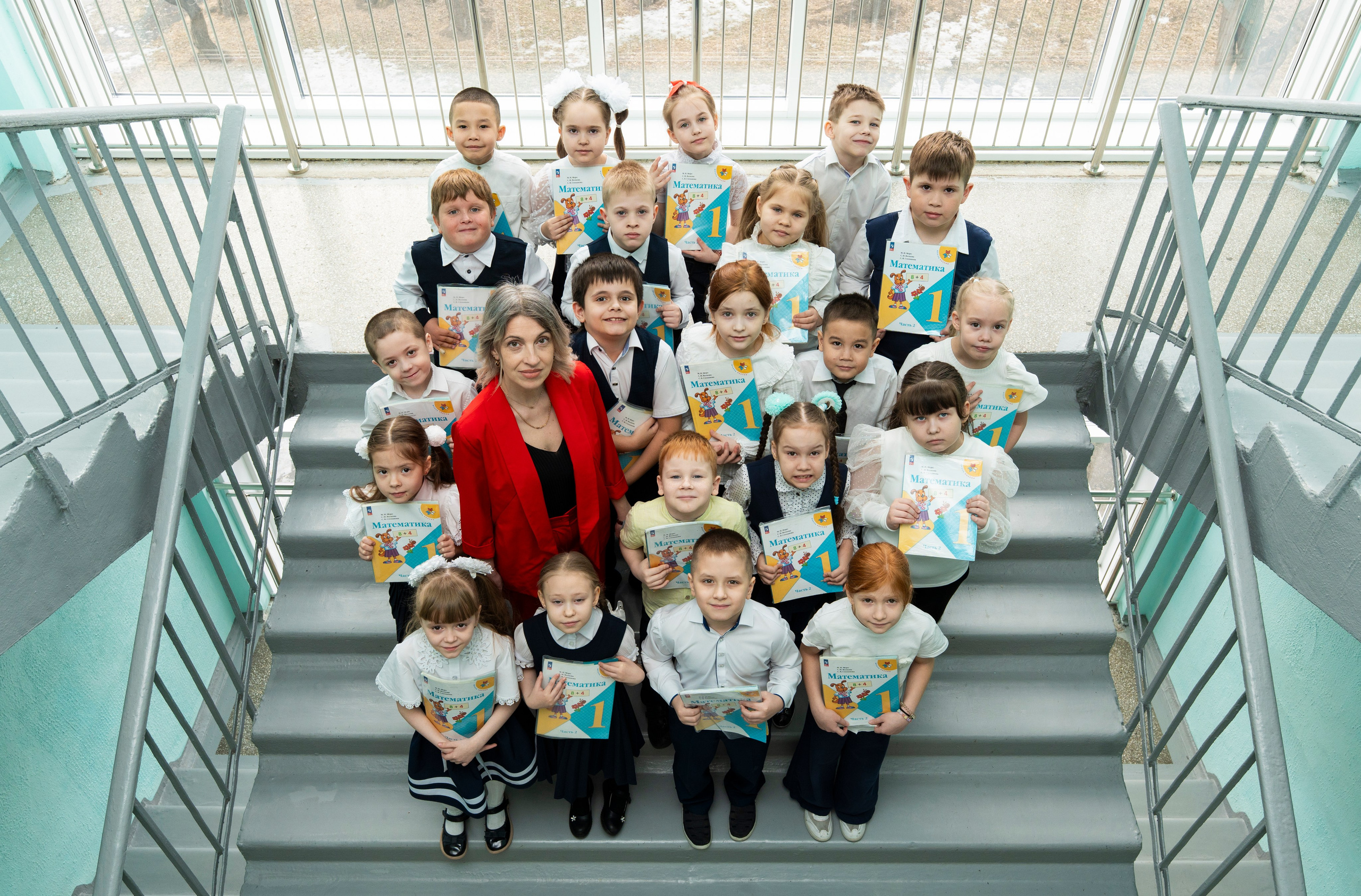 Альбомы 1 -4 класс. Выпускные альбомы в Красноярске. Фотостудия Колибри