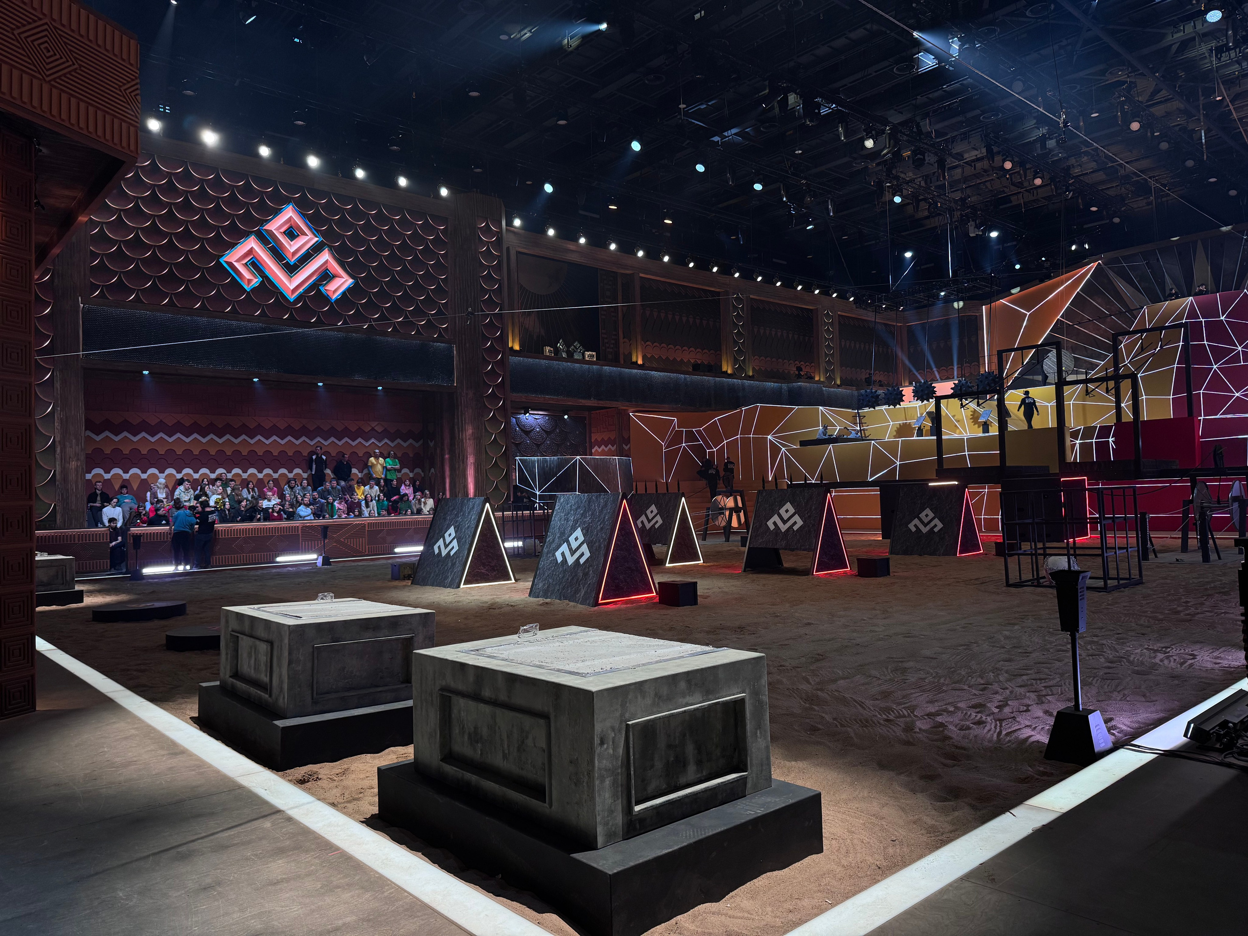 БОГАТЫРСКИЕ ИГРЫ для СТС. Художник-постановщик кино и театра в Москве и Санкт-Петербурге Медведников Николай