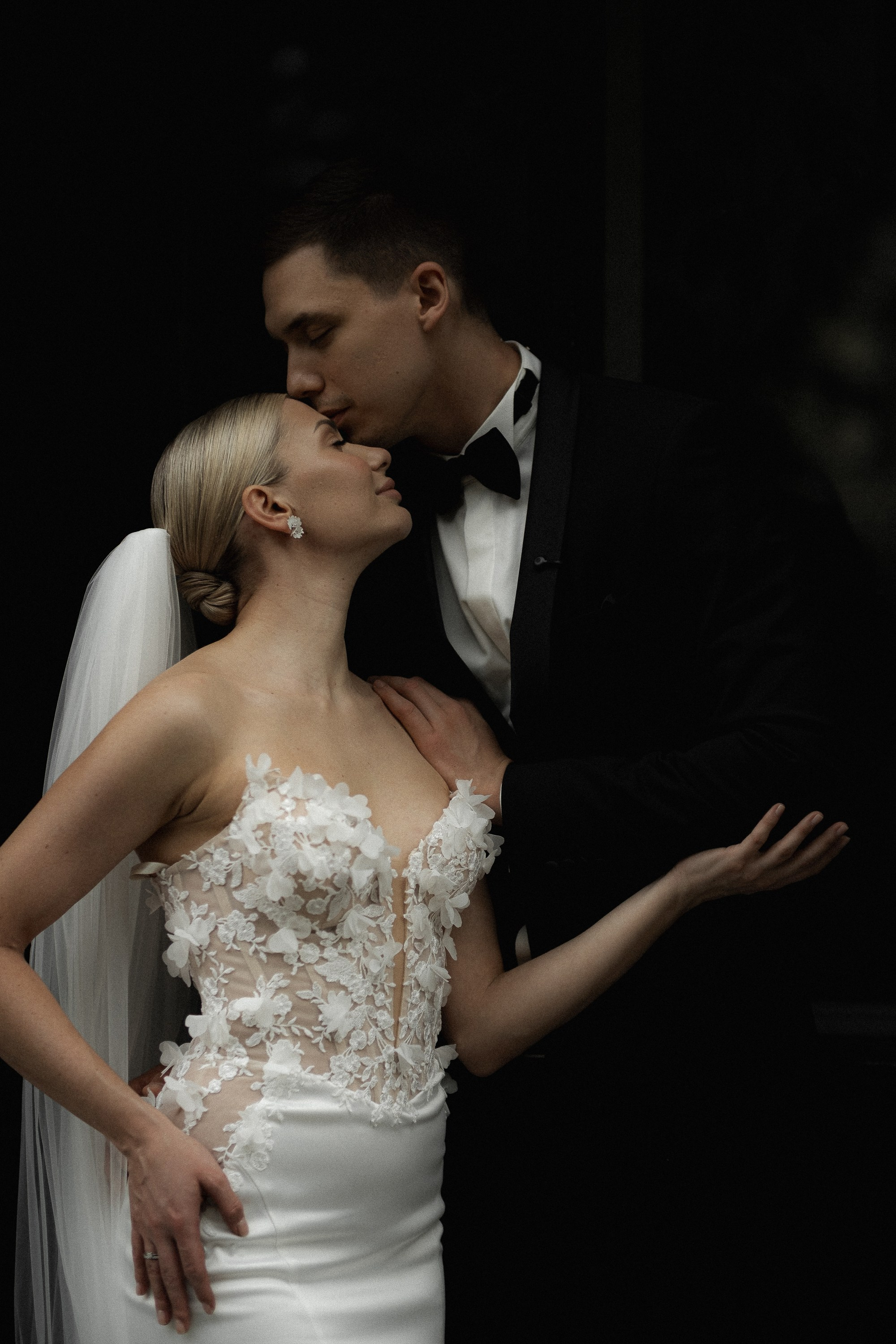 Love is all Around. Сентиментальная свадебная фотография