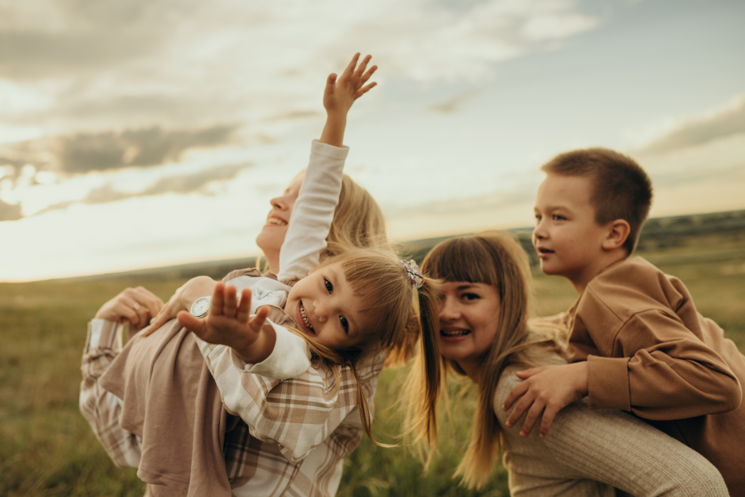 Даша Даня Ксюша Илья Саша и Ева. Свадебный и семейный фотограф в Самаре Головань Наталья