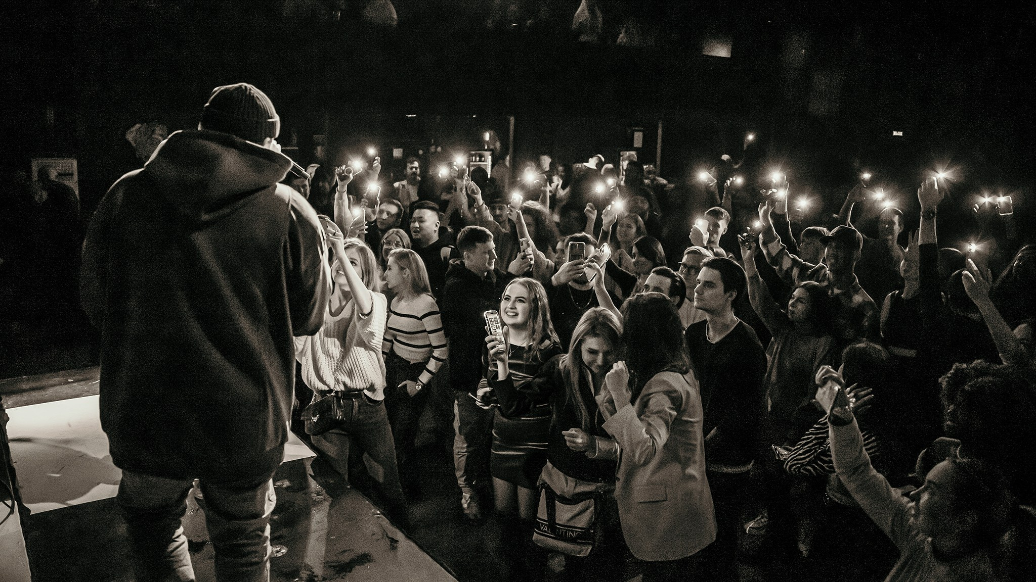 Фотограф концертов Москва. Контент-фотограф в Москве Тима Забабурин