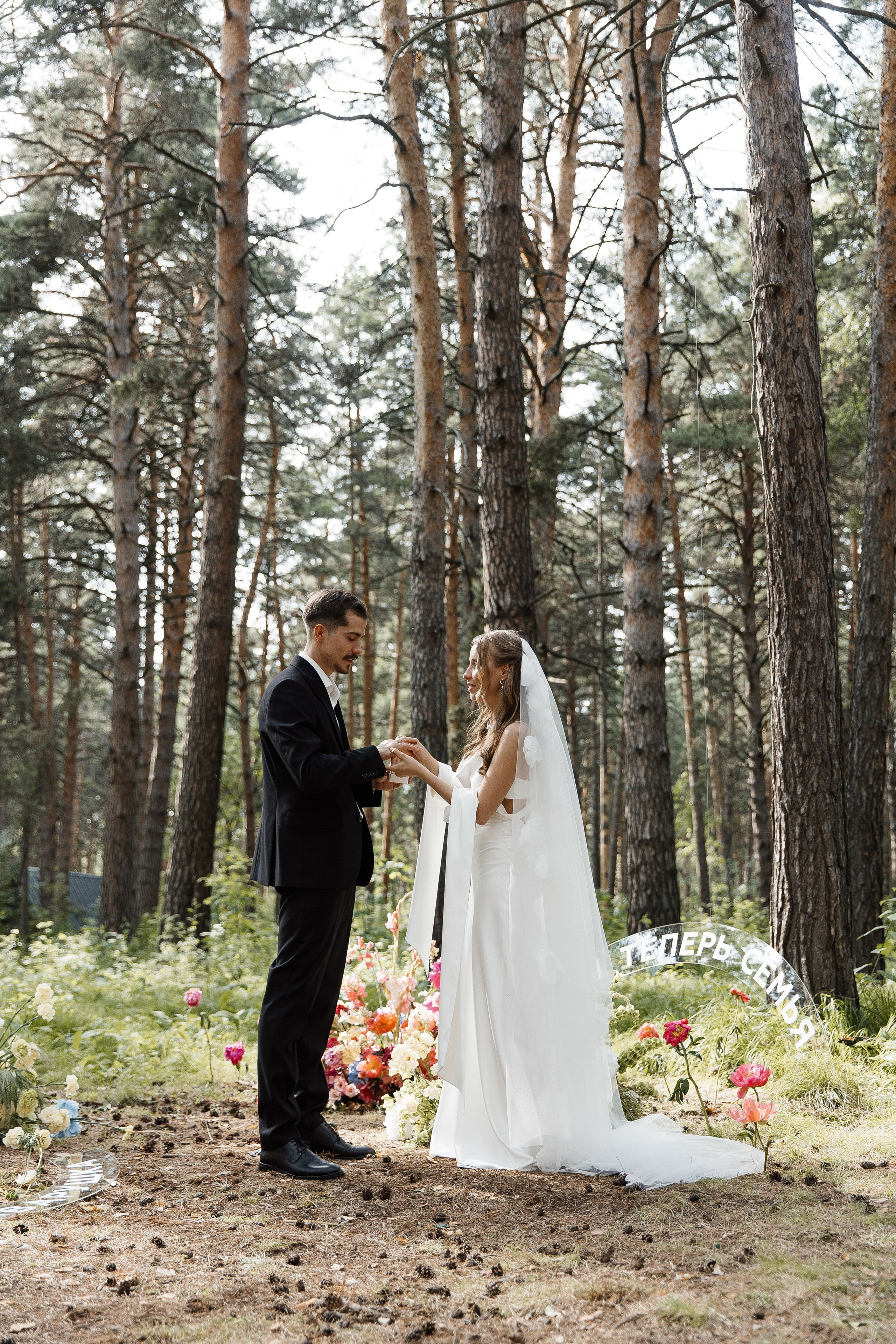 Вот такая заварушка. Свадебный фотограф Саша Базенко