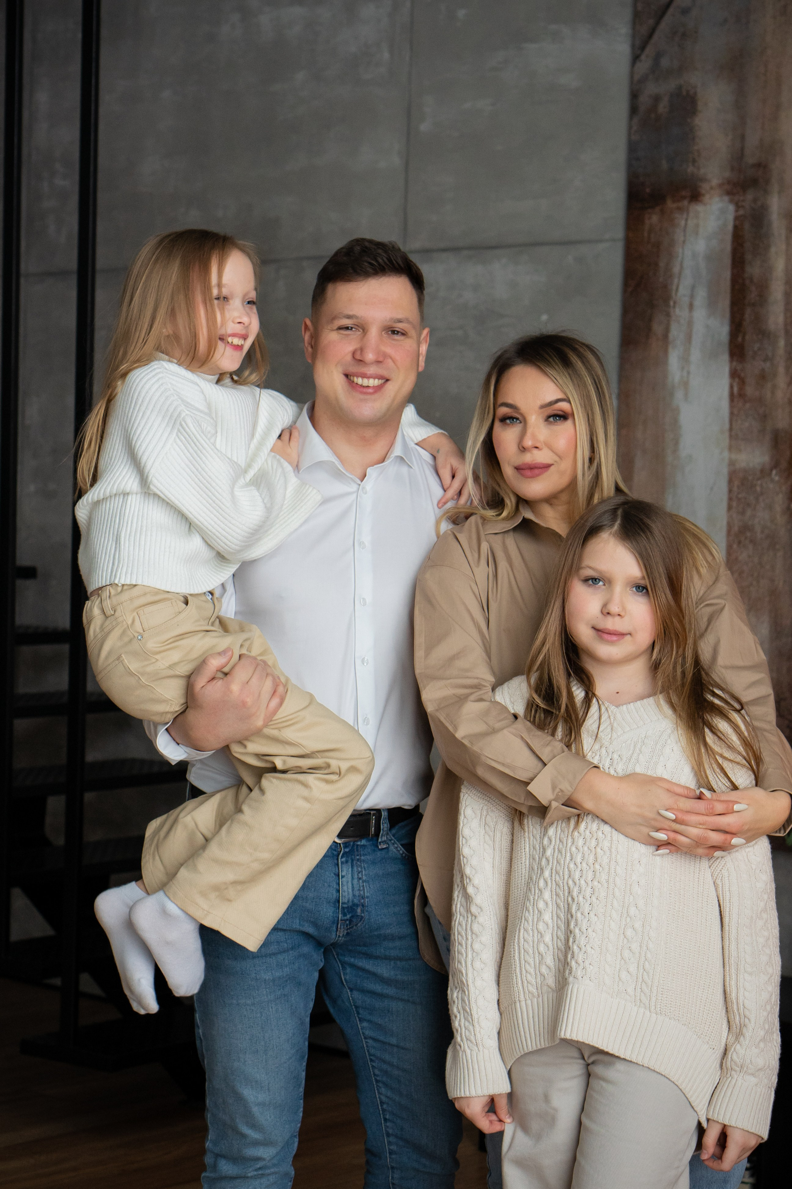 Семья К. Новогодняя история в студии. Фотограф Ольга Игорева