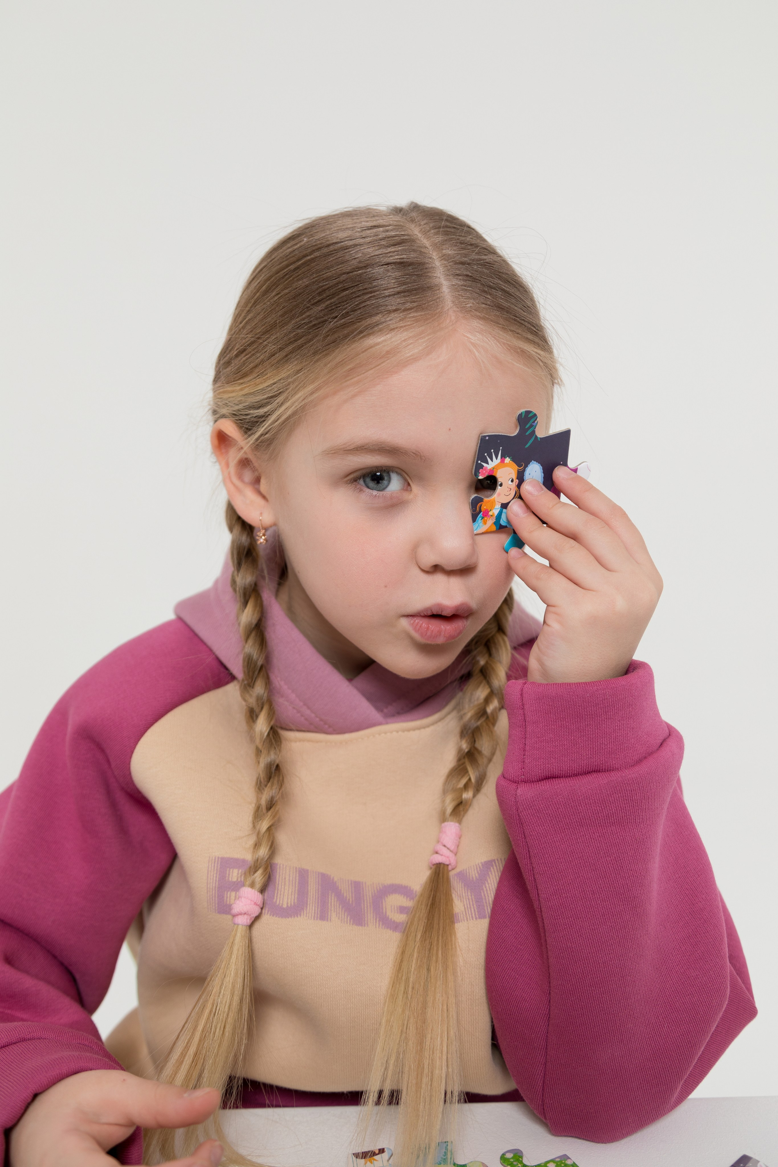 Имиджевая и каталожная съёмка для бренда детских пазлов. Детский и контент фотограф Надя Волкова Санкт-Петербург