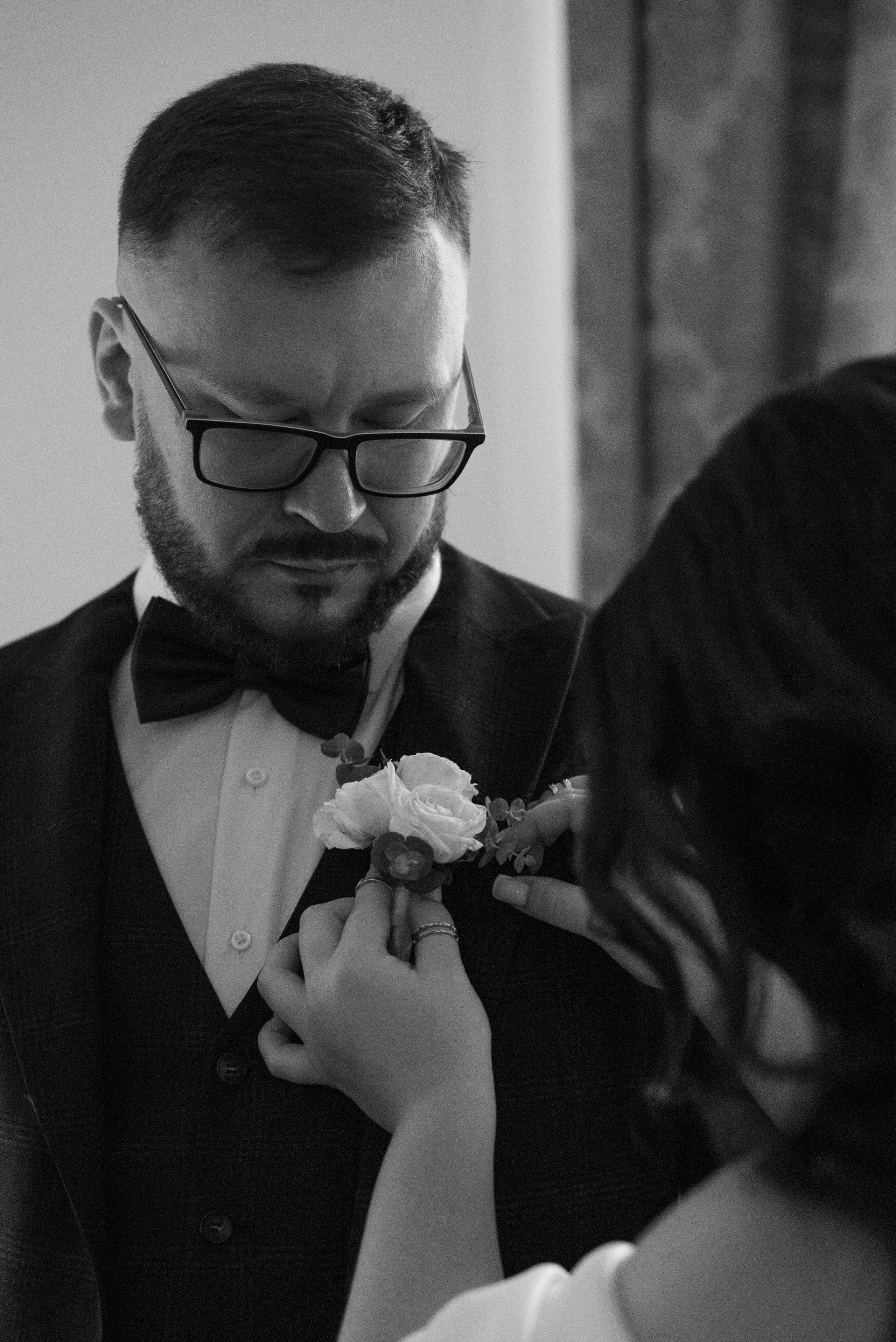 Свадебная фотосессия сборов в отеле Волгоград. Фотограф Ермашова Дарья.