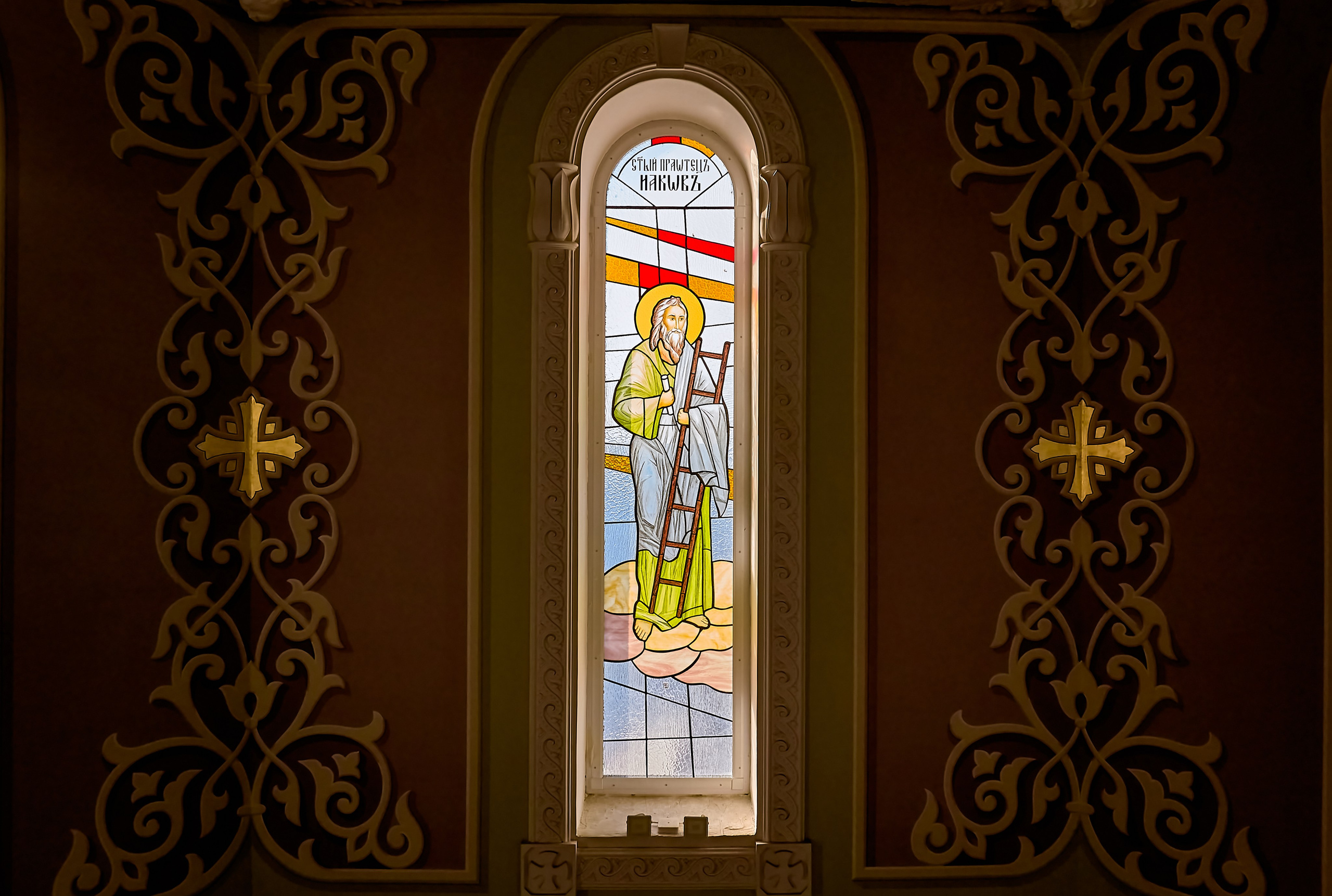 Фотографии Витражей в храме пророка Божия Илии