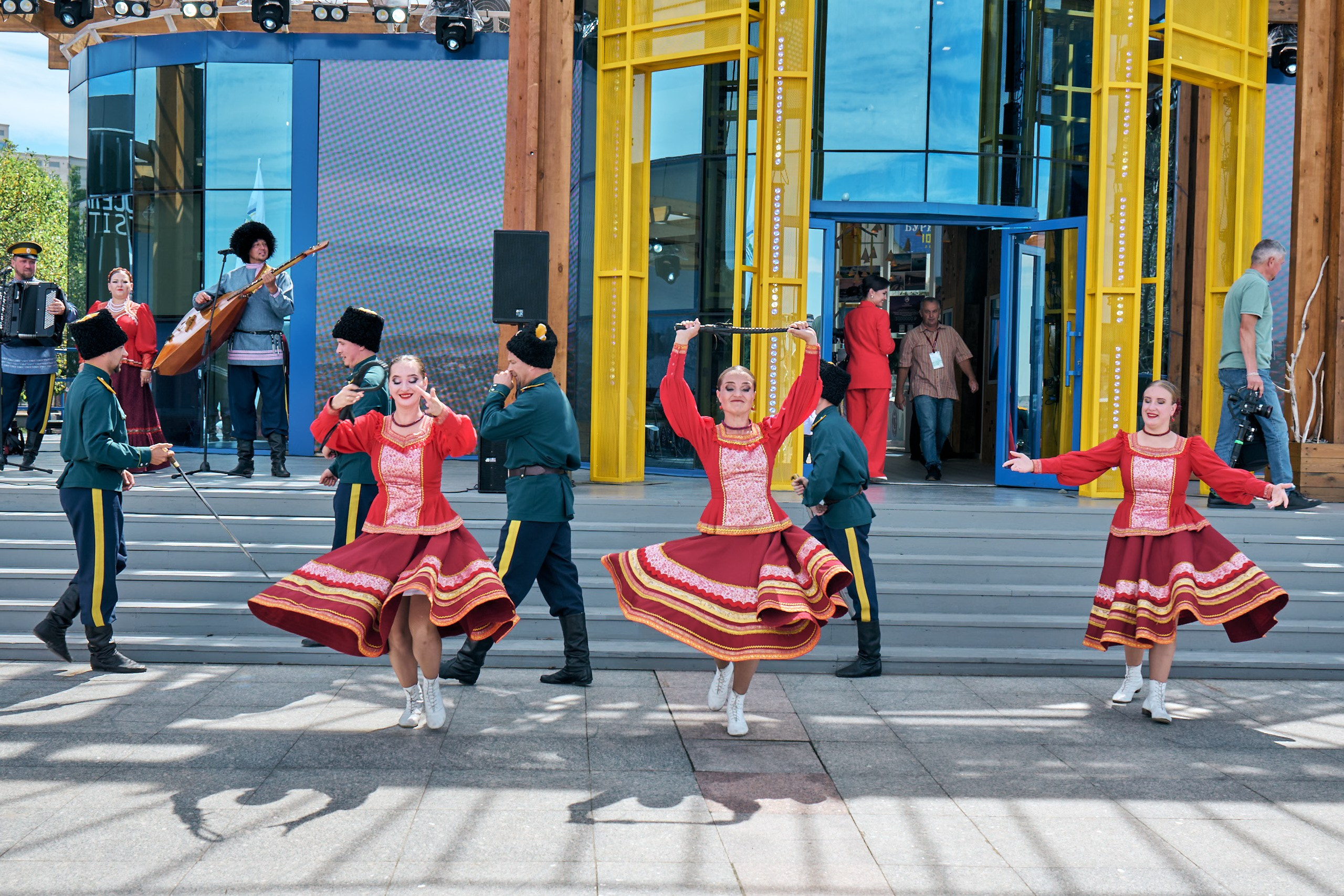 Вэф молодежный день. Профессиональный репортажный фотограф Инесса Иминова