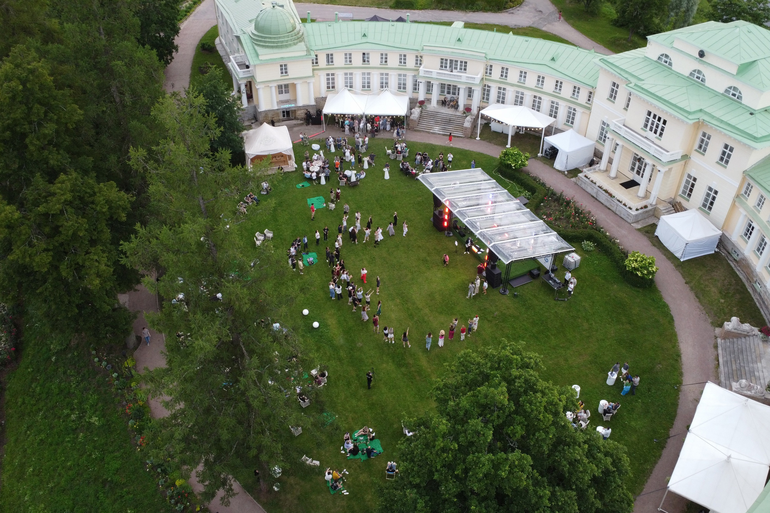 ЛЕТНИЕ ГУЛЯНИЯ LESTA