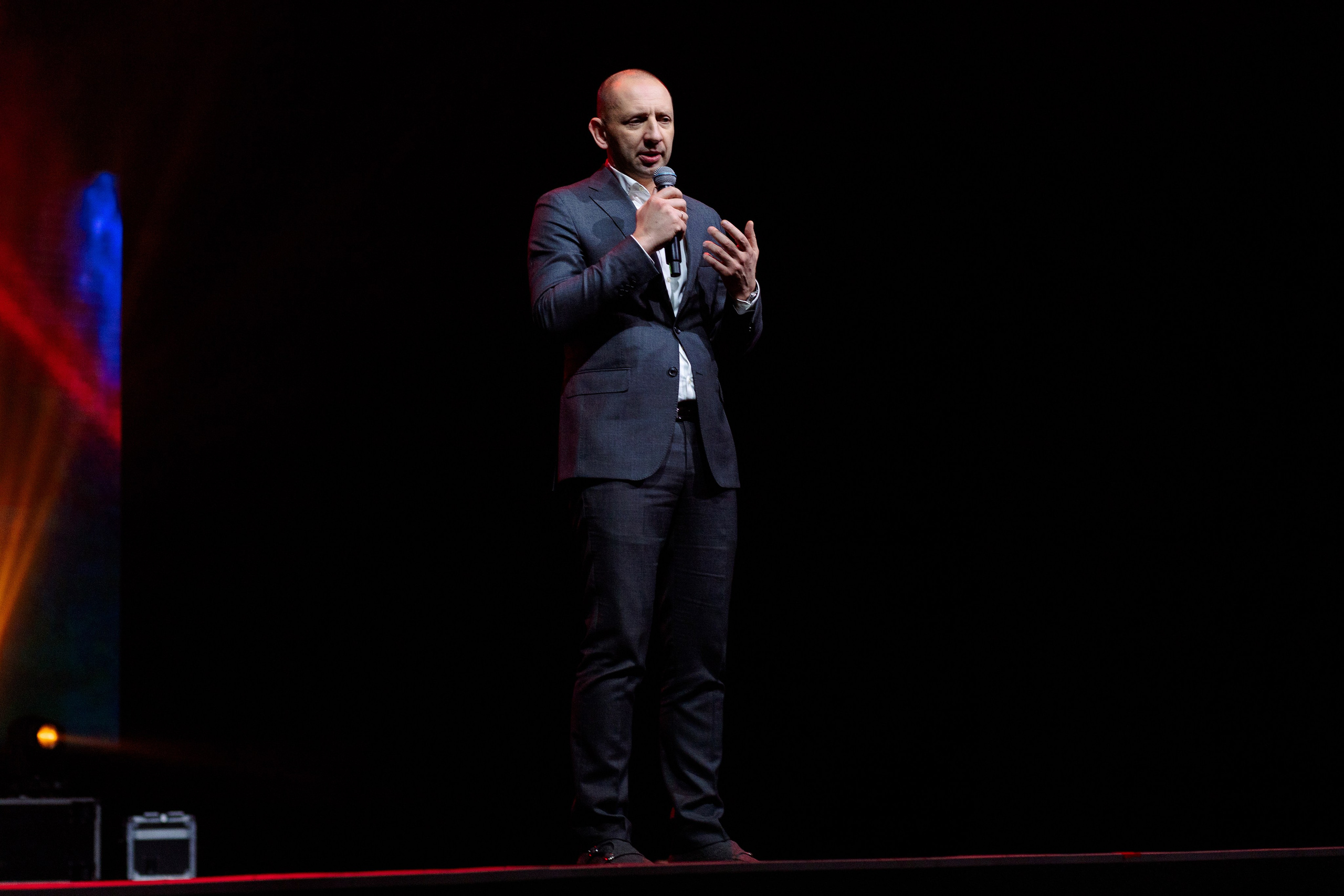 РЕПОРТАЖ: НОВЫЙ ГОД В ДК МЕТАЛЛУРГ. Профессиональный фотограф в Ижевске Леша Петров