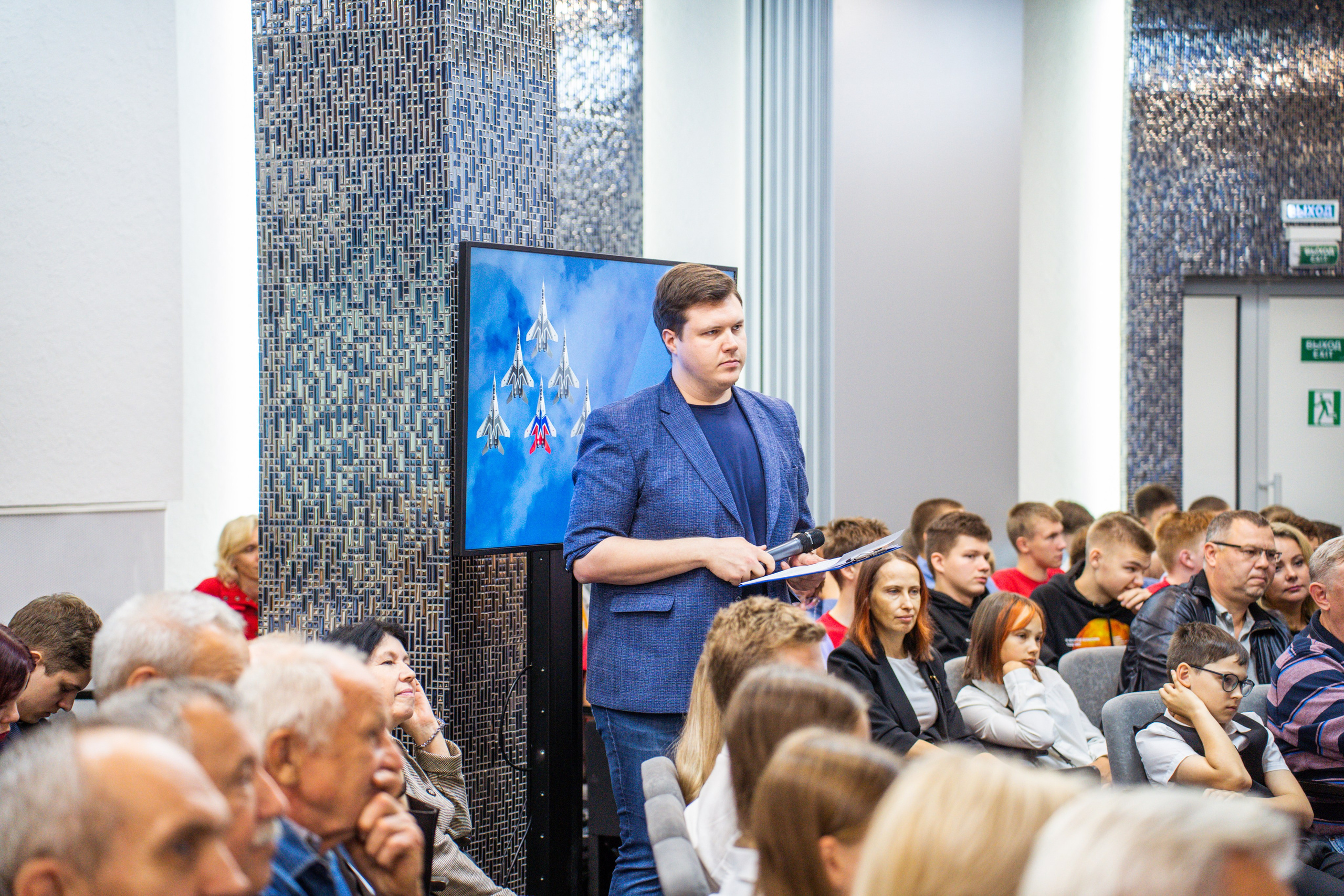 Встреча с авиационной группой «Стрижи». Фотограф София Александрова