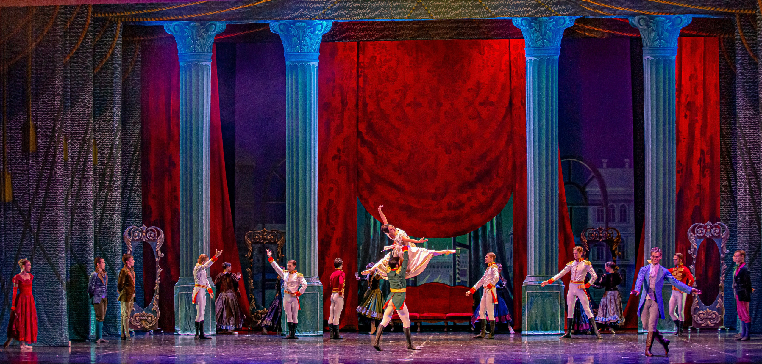 Война и Мир балет Марийского театра оперы и балета на сцене Зимнего театра г. Сочи премьера. Фотограф в Сочи Юрий Шептаев