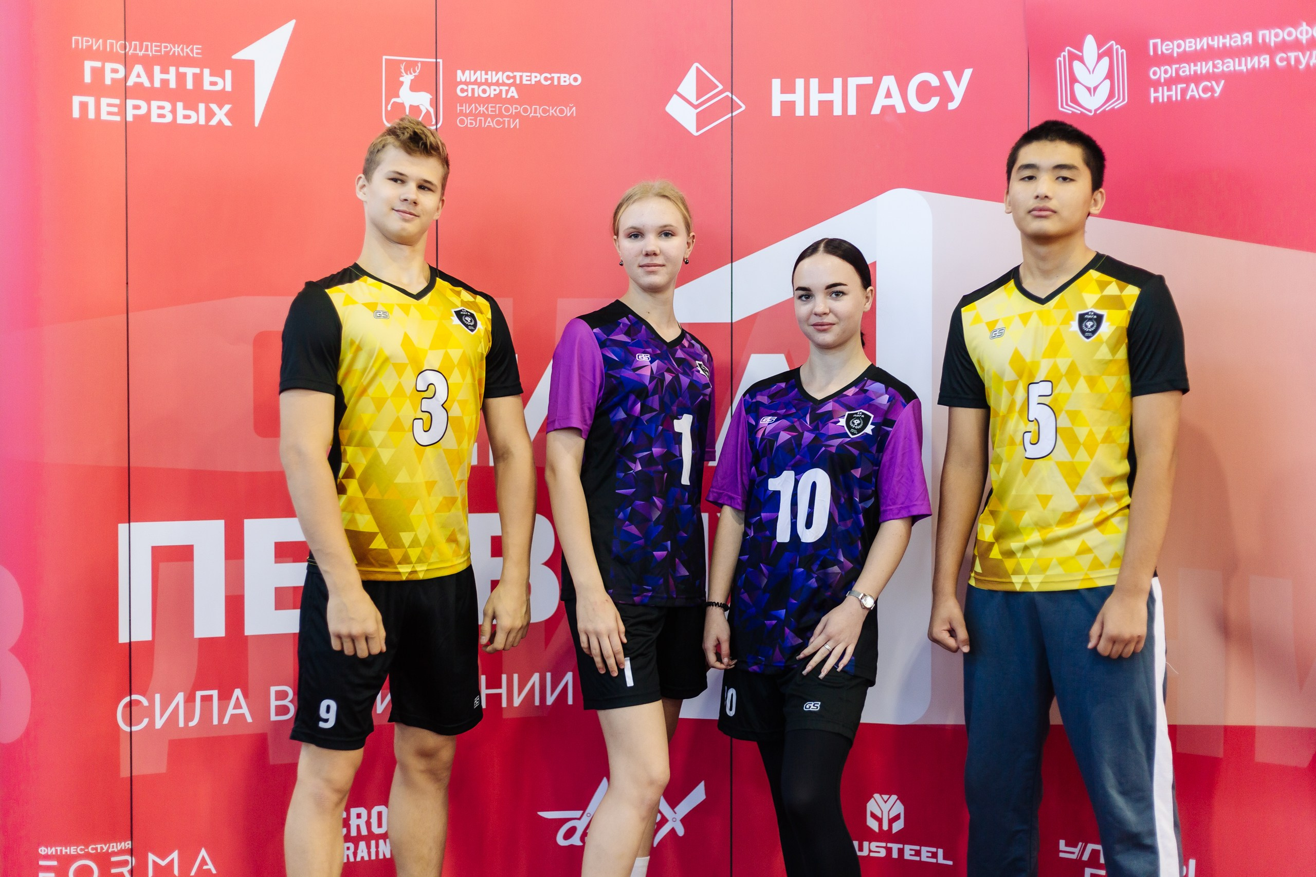 Сила первых. Репортажный и портретный фотограф в Нижнем Новгороде Максим Горшков