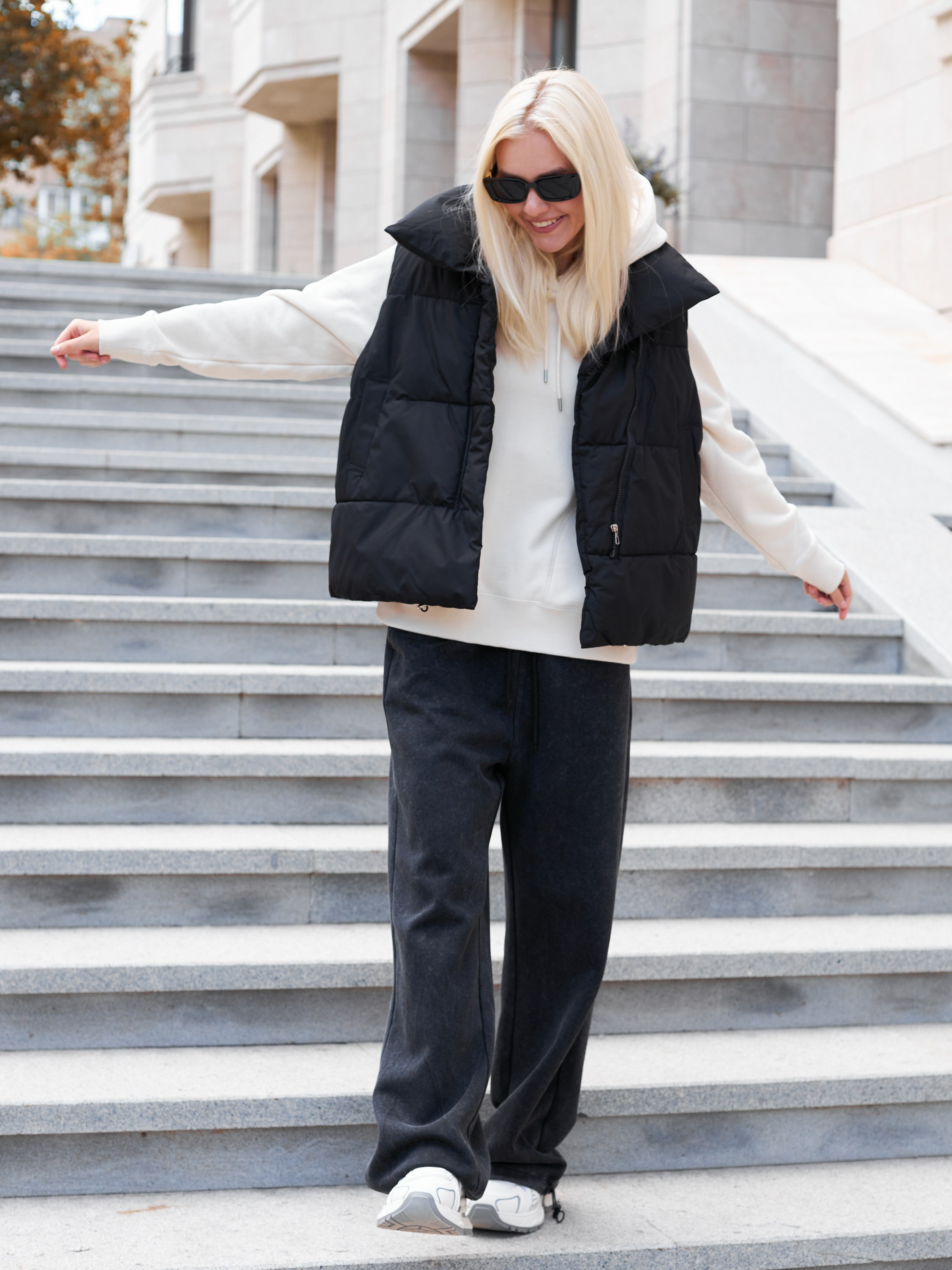 Фотосъемка курток Екатеринбург Wildberries ВБ Ozon Озон фотосессия одежды Екб заказать цена фотосъемка товара WB маркетплейс верхняя одежда. Фотограф Екатеринбург Анастасия Жерновская | Маркетплейсы и нейрофото