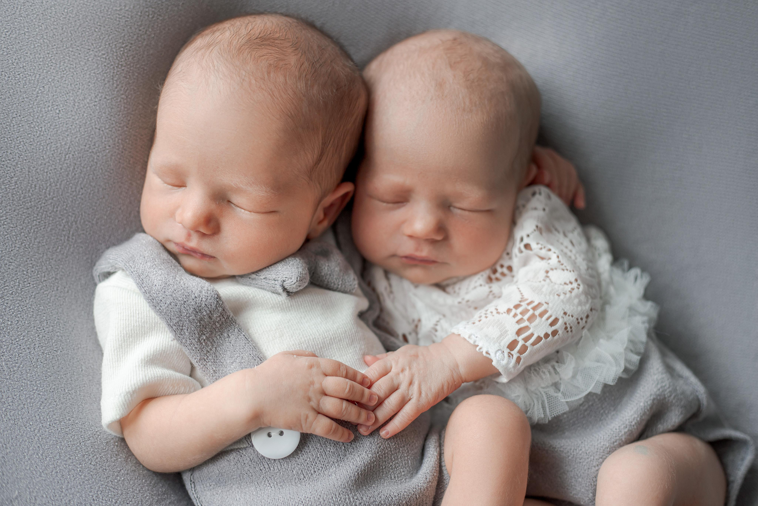 Двойни/близнецы. Детский фотограф в Москве и Московской области