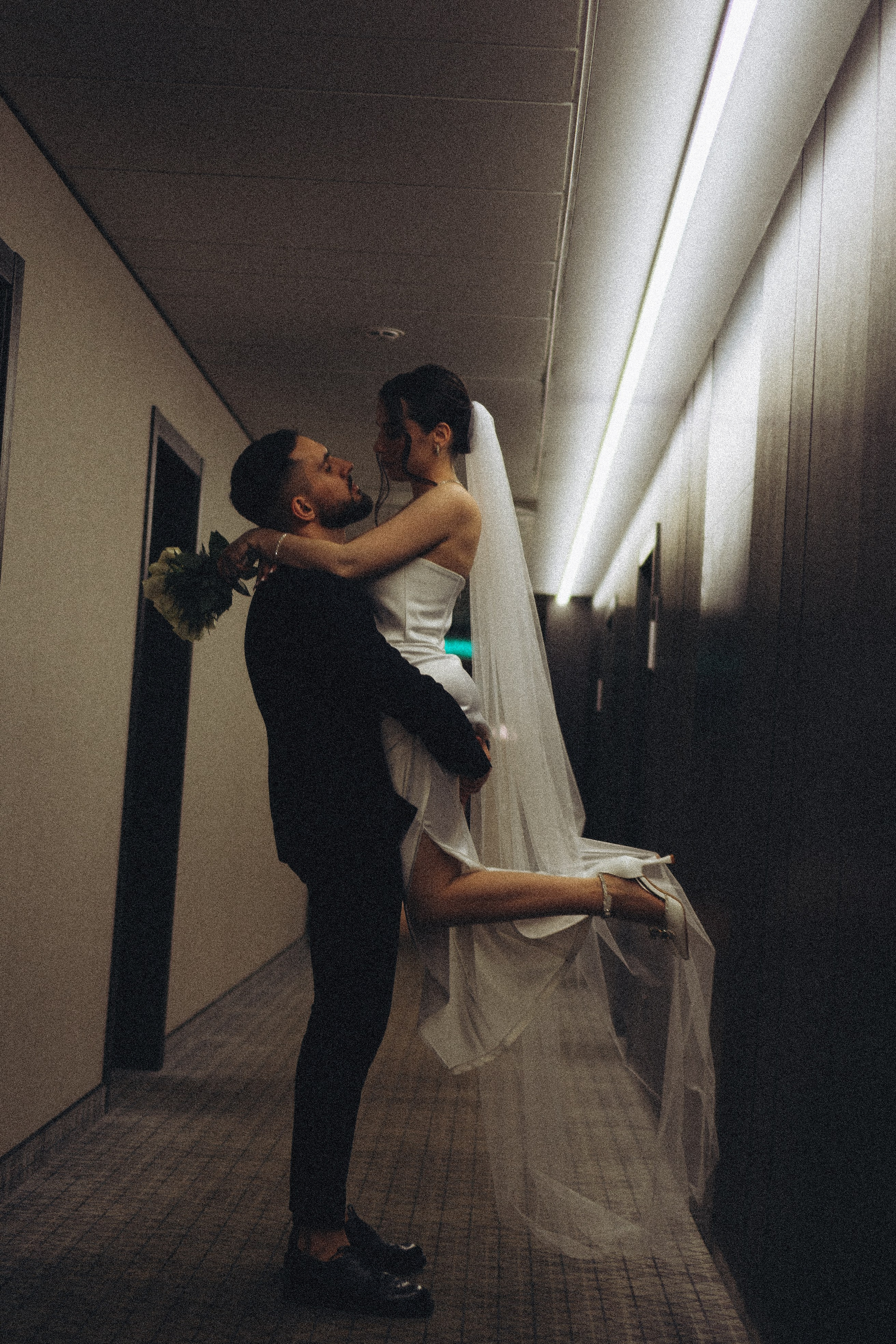 СВАДЕБНАЯ СЬЕМКА СБОРОВ ЖЕНИХА И НЕВЕСТЫ В ОТЕЛЕ И ТАКЖЕ ФОТОСЕССИИЯ В ОТЕЛЕЕ МЕГАПОЛИС БРЯНСК. Профессиональный фотограф, Санкт-Петербург — Виктория Богомолова