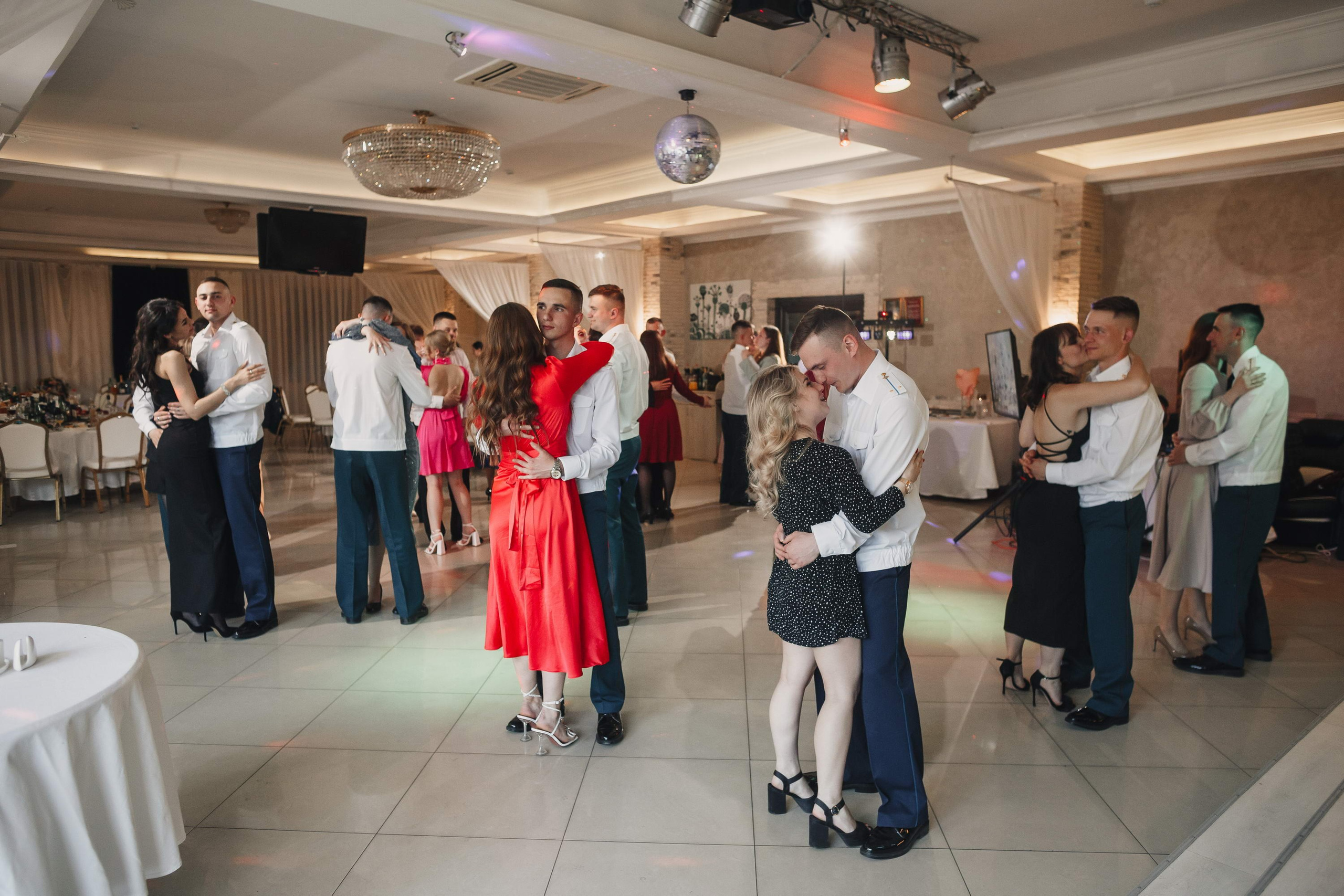 Банкет офицеров выпускников академии связи. Свадебный фотограф Игорь Брундасов 8PHOTO на свадьбу венчание загс СПб