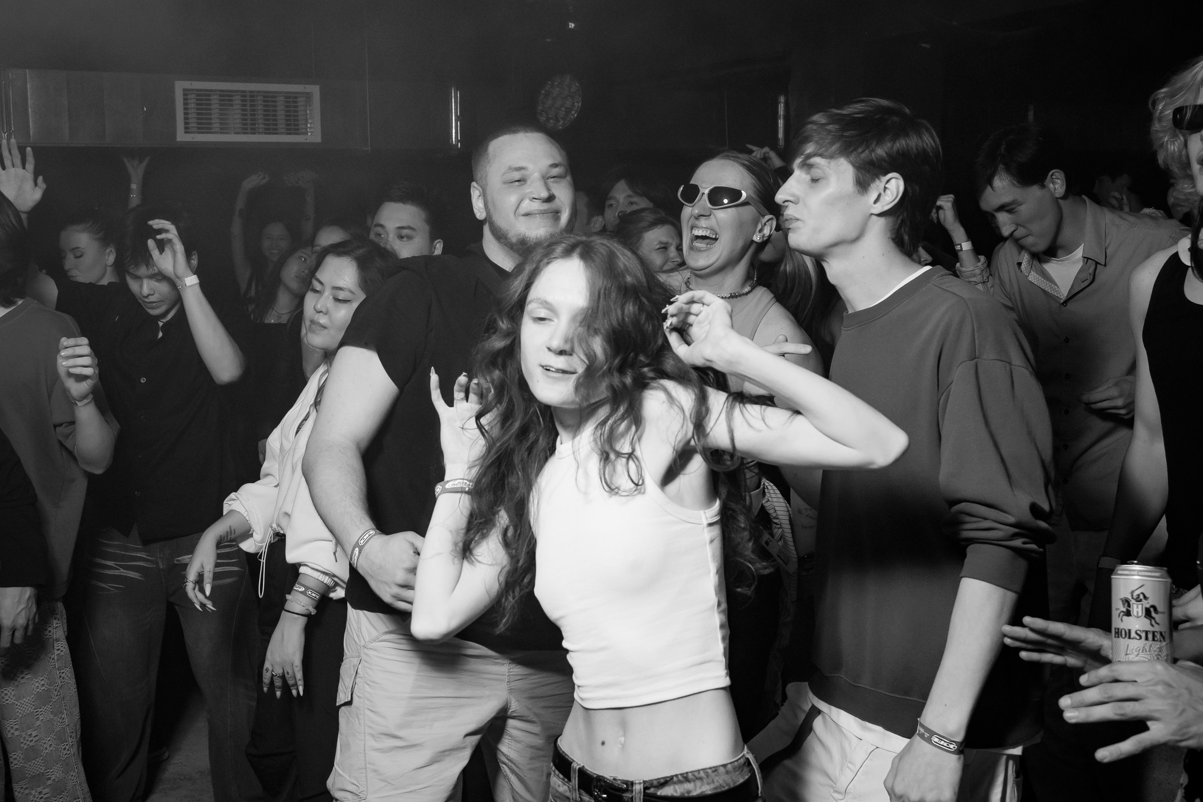 МАССИВ c Garage Hardcore и Holsten. Репортажный фотограф в Алматы Каюпов Сержан