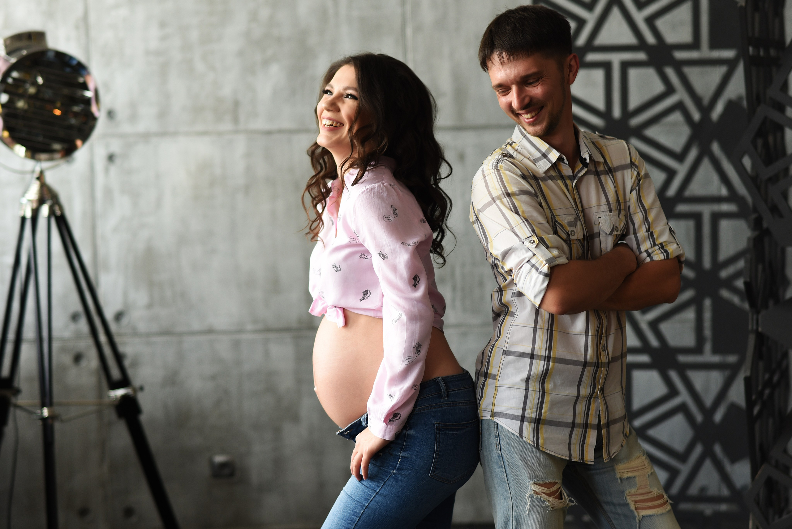 Фотосессия беременности студийная съемка. Свадебный, семейный, детский, контент фотограф в Омске Максим Ильин