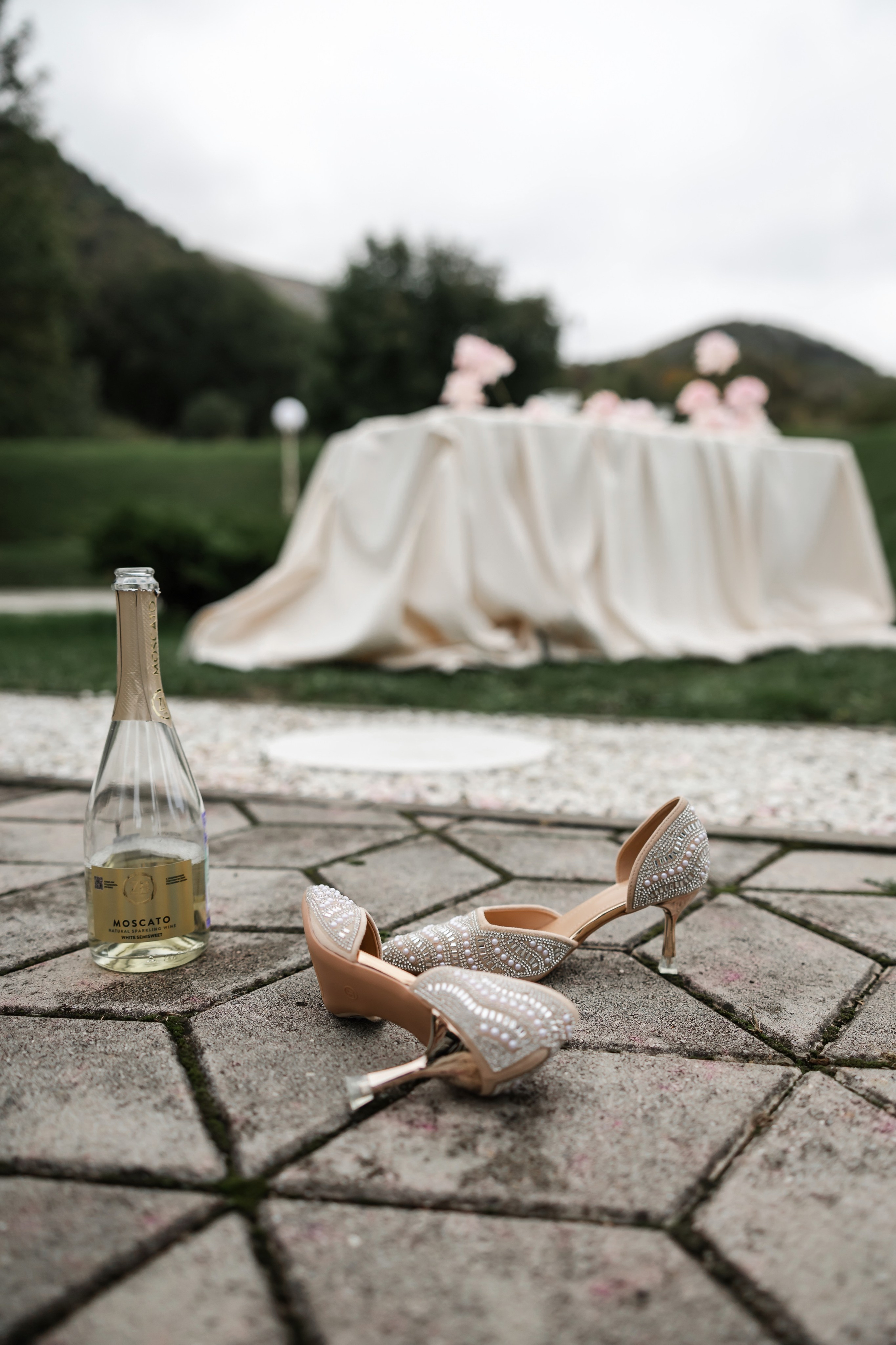 Утро молодоженов должно быть только таким. Сочетания природы Кавказа, стильного декора и эмоций двух влюбленных. Организация мероприятий ЮФО