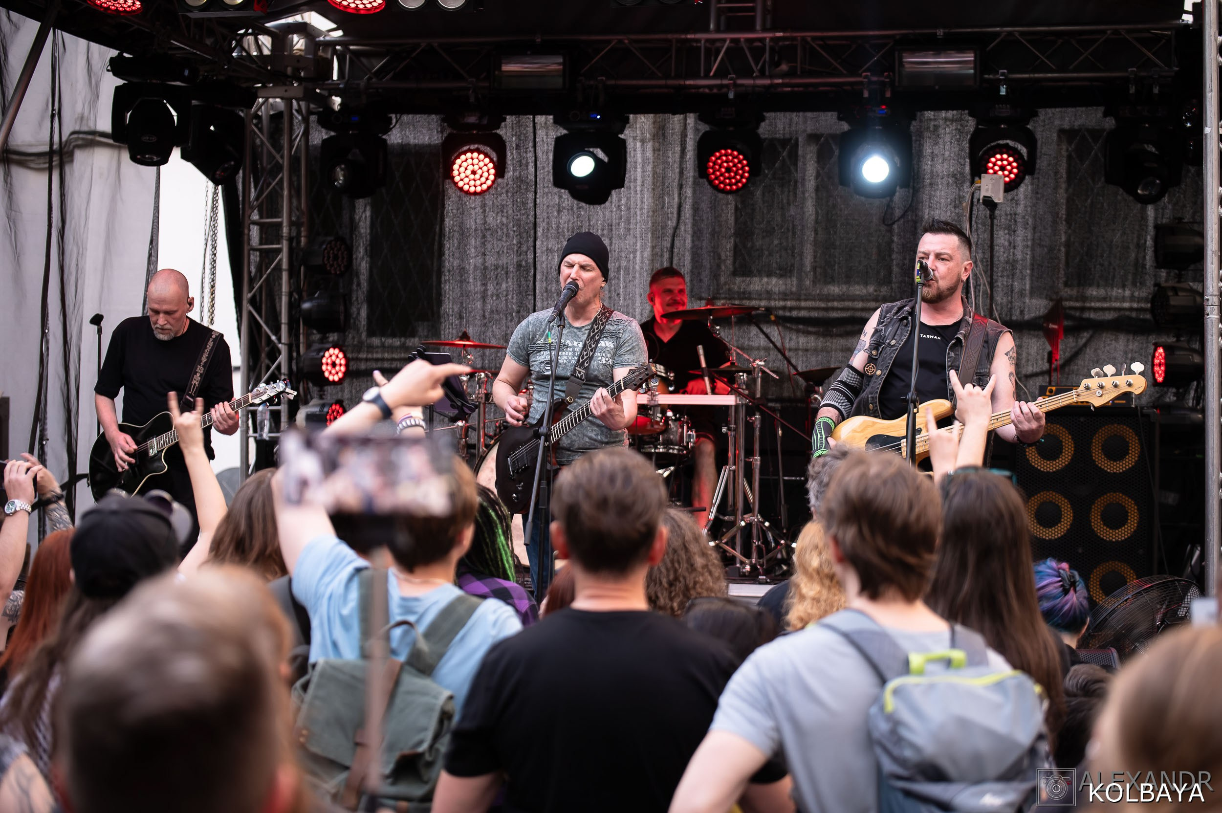 Фоторепортаж с мэшап концерта группы Черный Обелиск 4 июля 2024 года. Концертный и театральный репортажный фотограф в Москве Александр Колбая