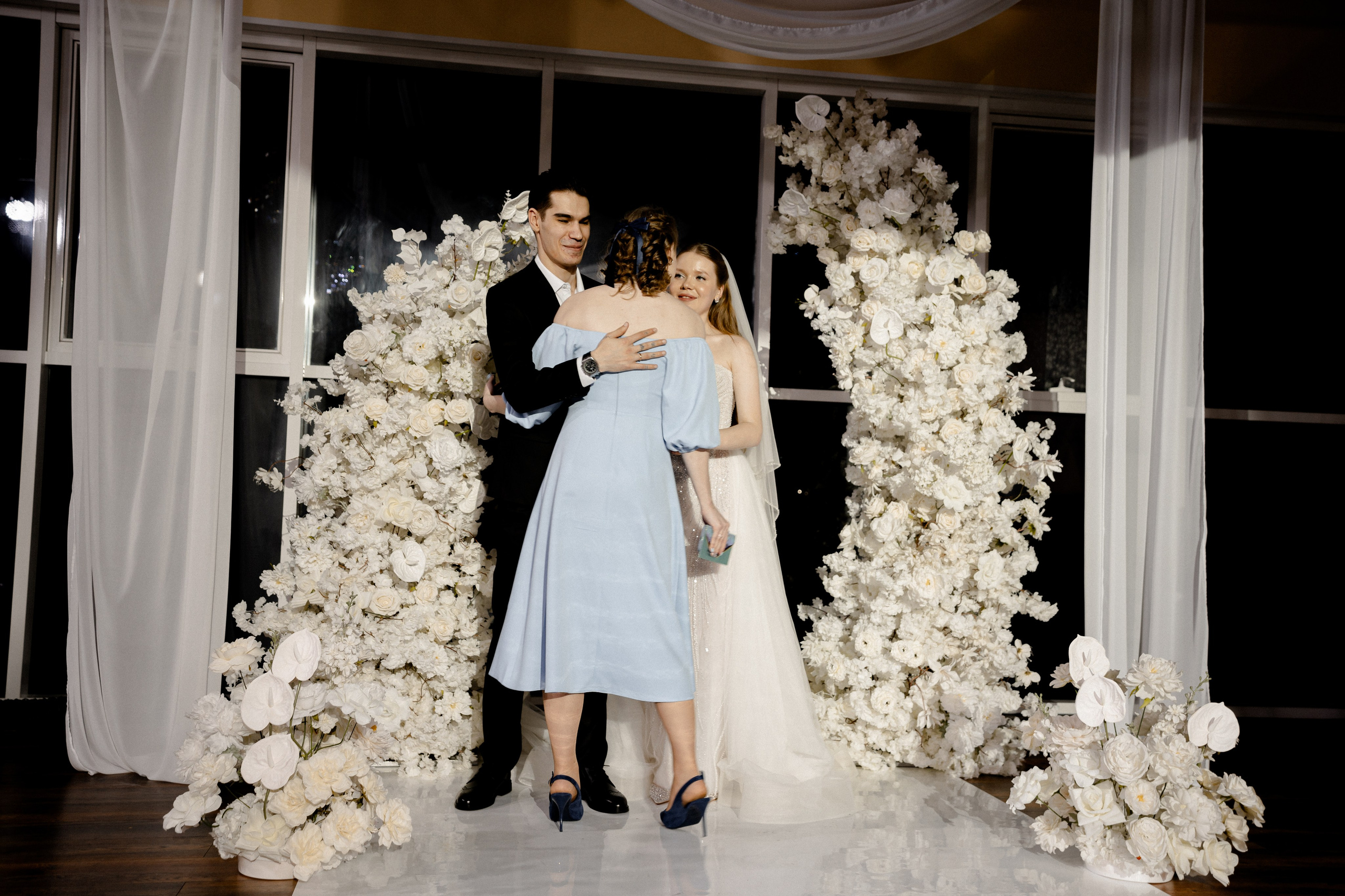 СВАДЕБНАЯ СЬЕМКА СБОРОВ В ОТЕЛЕ И ВЫЕЗД НА ЦЕРЕМОНИЮ (СНЯТО В СИБИРЕ В НИЖНЕВАРТОВСКЕ). Профессиональный фотограф, Санкт-Петербург — Виктория Богомолова