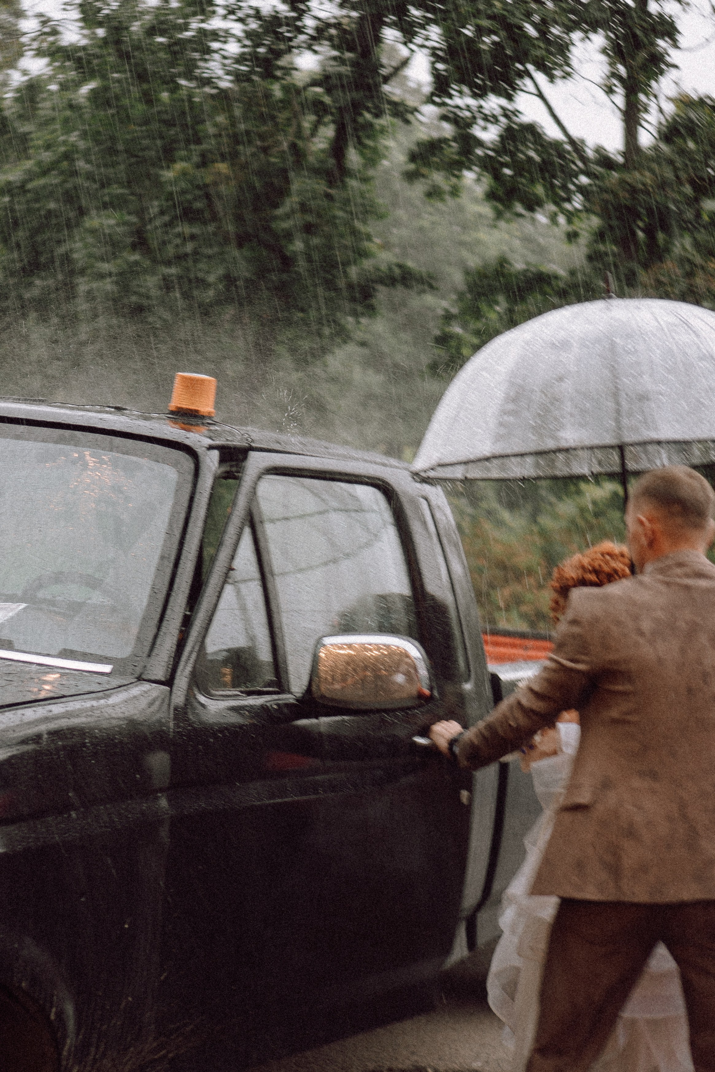 СВАДЕБНАЯ ФОТОСЕССИИЯ ПАРЫ В ГОРОДЕ ПРИОЗЕРСК В СОСНОВОМ ЛЕСУ И С ПИКАПОМ. Профессиональный фотограф, Санкт-Петербург — Виктория Богомолова