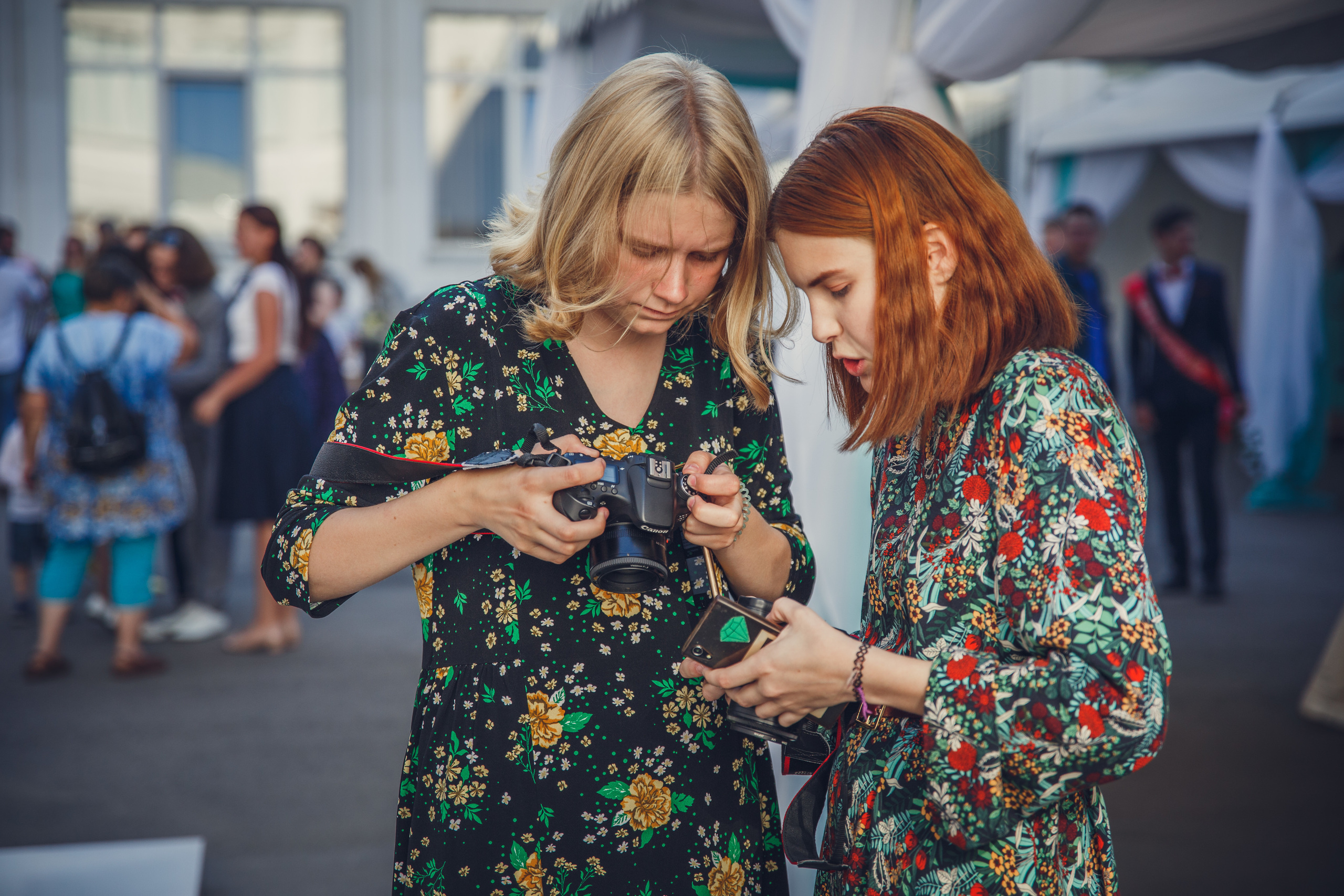 Выпускной 11 класс. Перед торжественной частью мероприятия. Семейный, женский фотограф Москве Лиза Лутцева