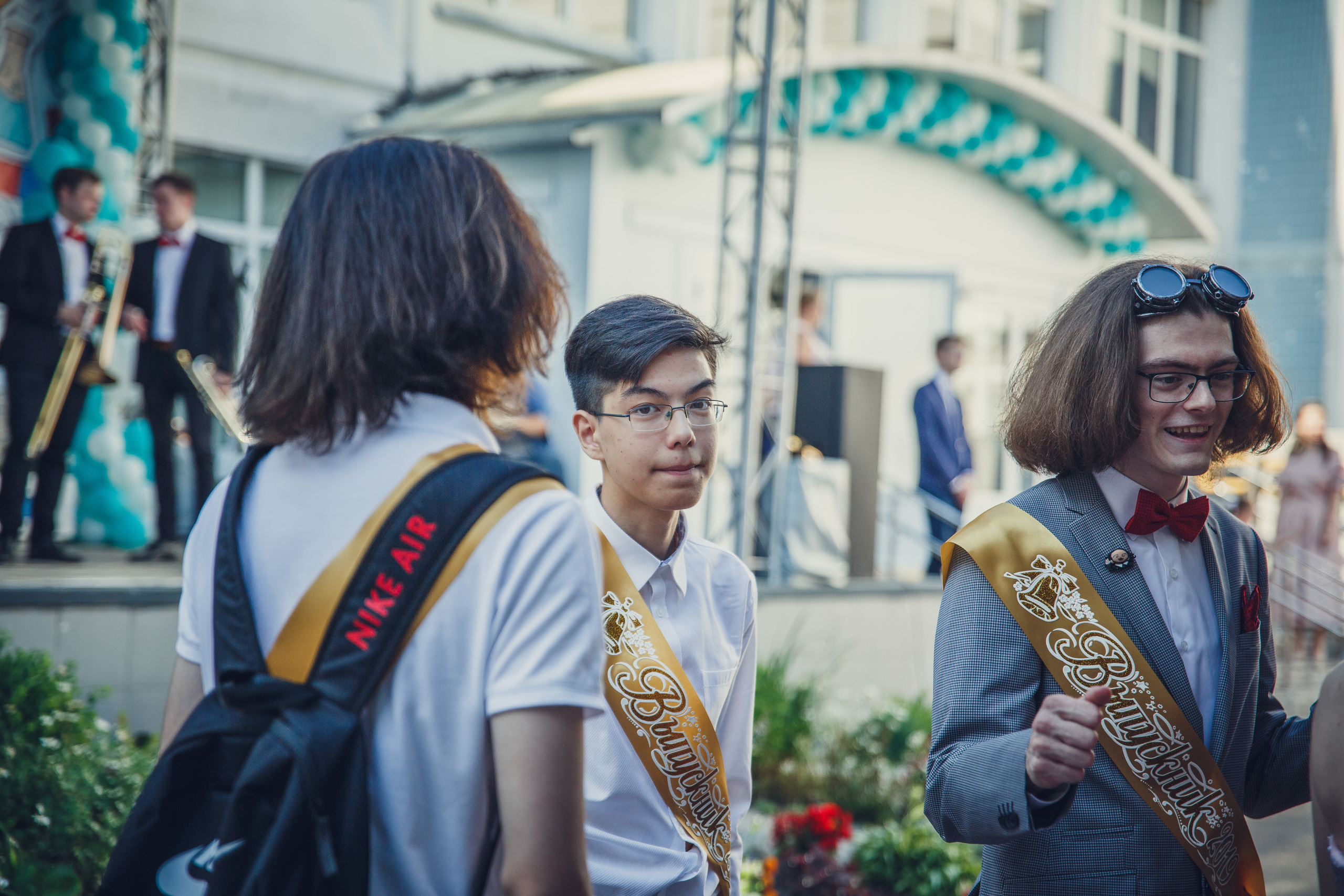Выпускной 11 класс. Перед торжественной частью мероприятия. Семейный, женский фотограф Москве Лиза Лутцева