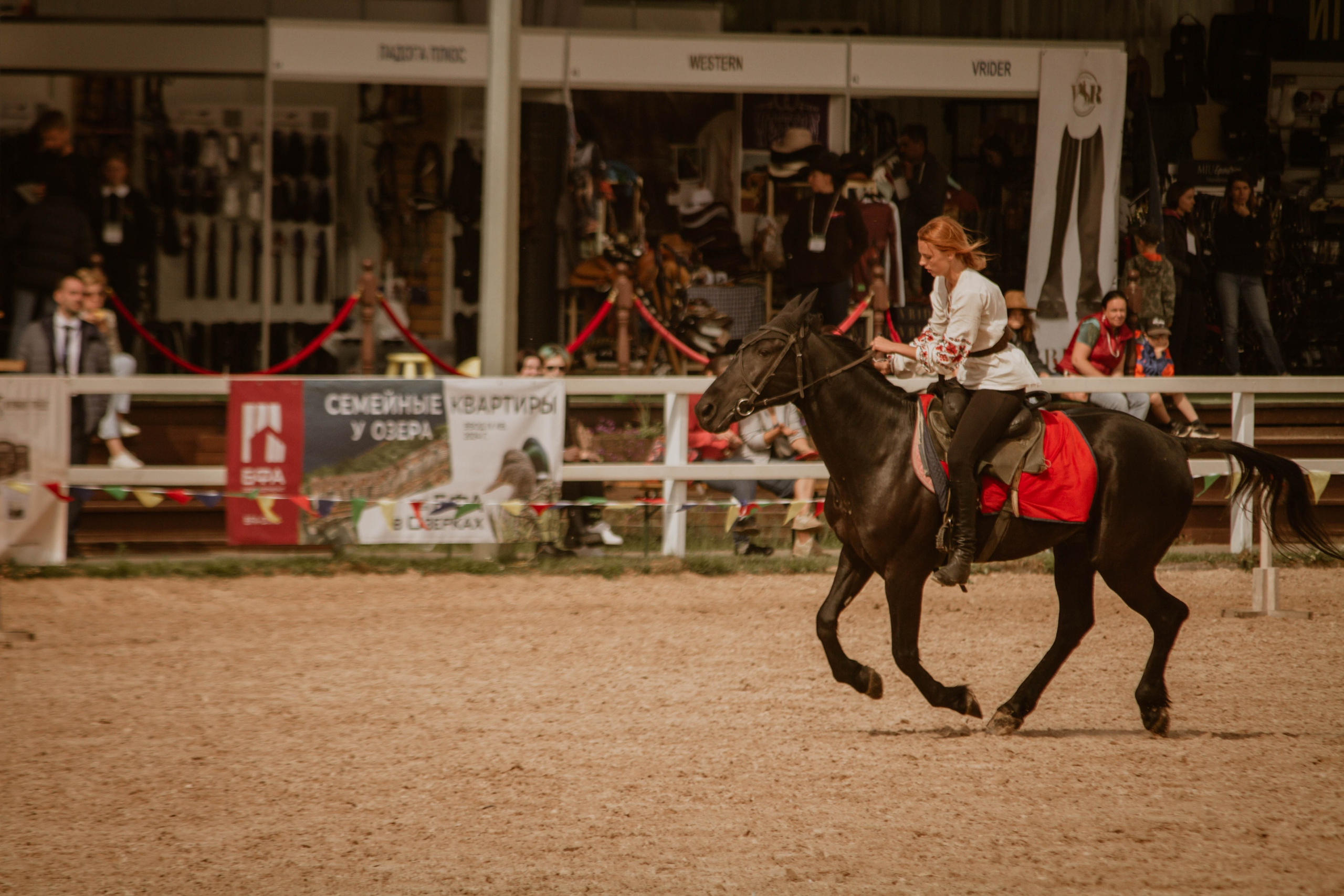 ИППОСФЕРА — Международная конная выставка. Создадим шедевр? Виталина и её фотоискусство