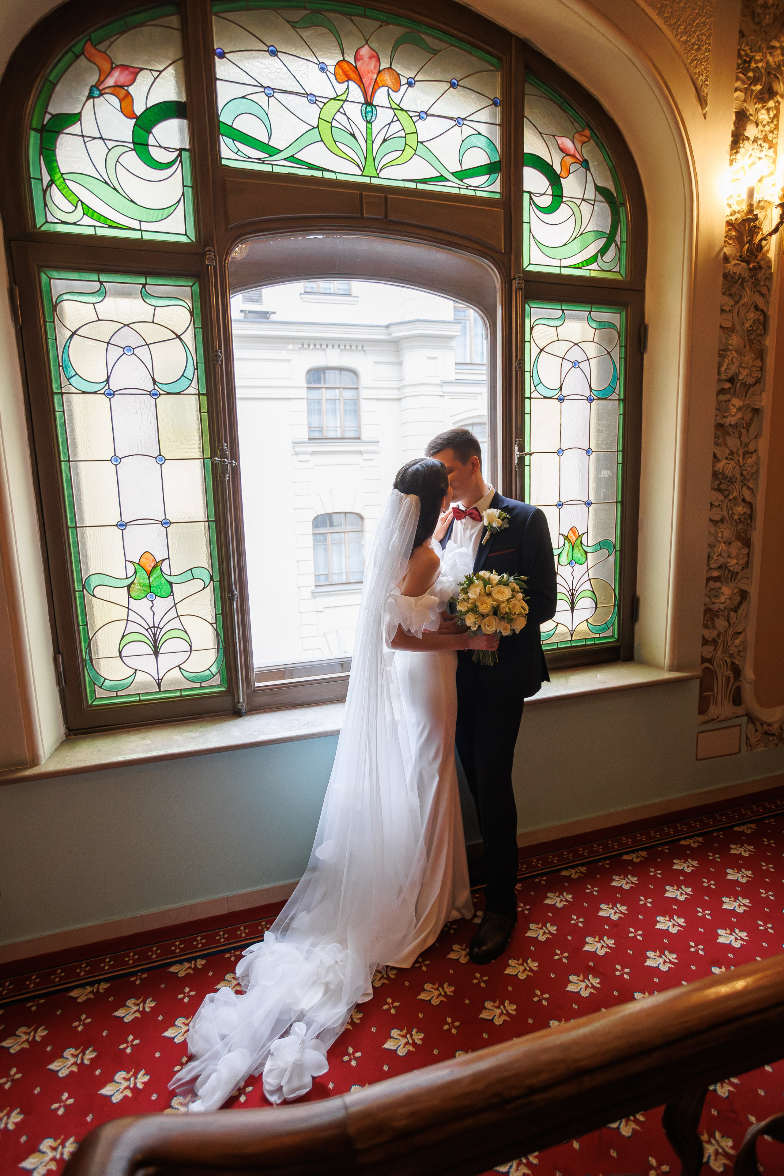 Свадебная фотосессия и сборы в гостинице Националь. Свадебный фотограф Москва и МО Сергей Киржаев