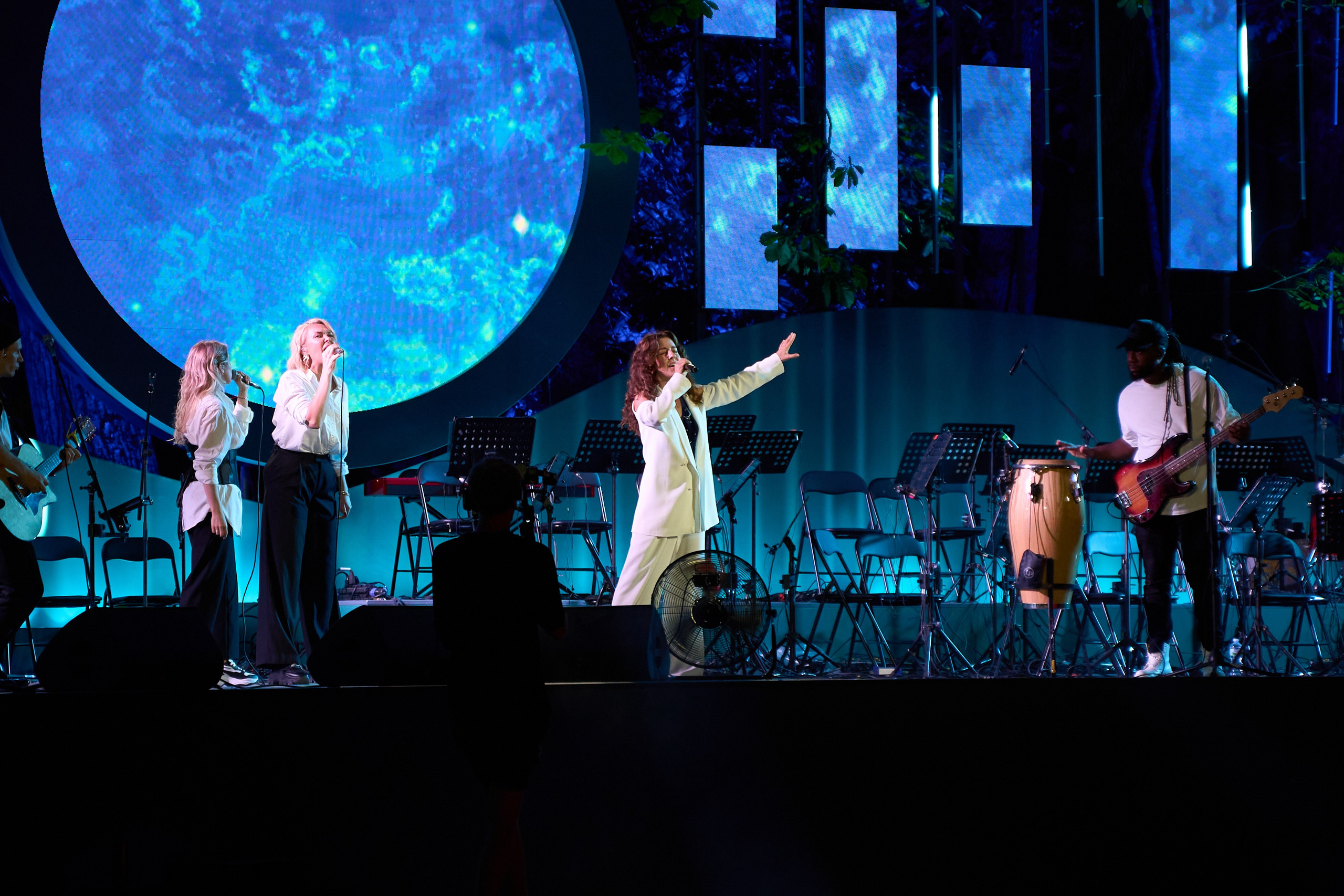 Сбербанк открытие фонтана. Услуги фотографа в Смоленске. Фотограф на свадьбу