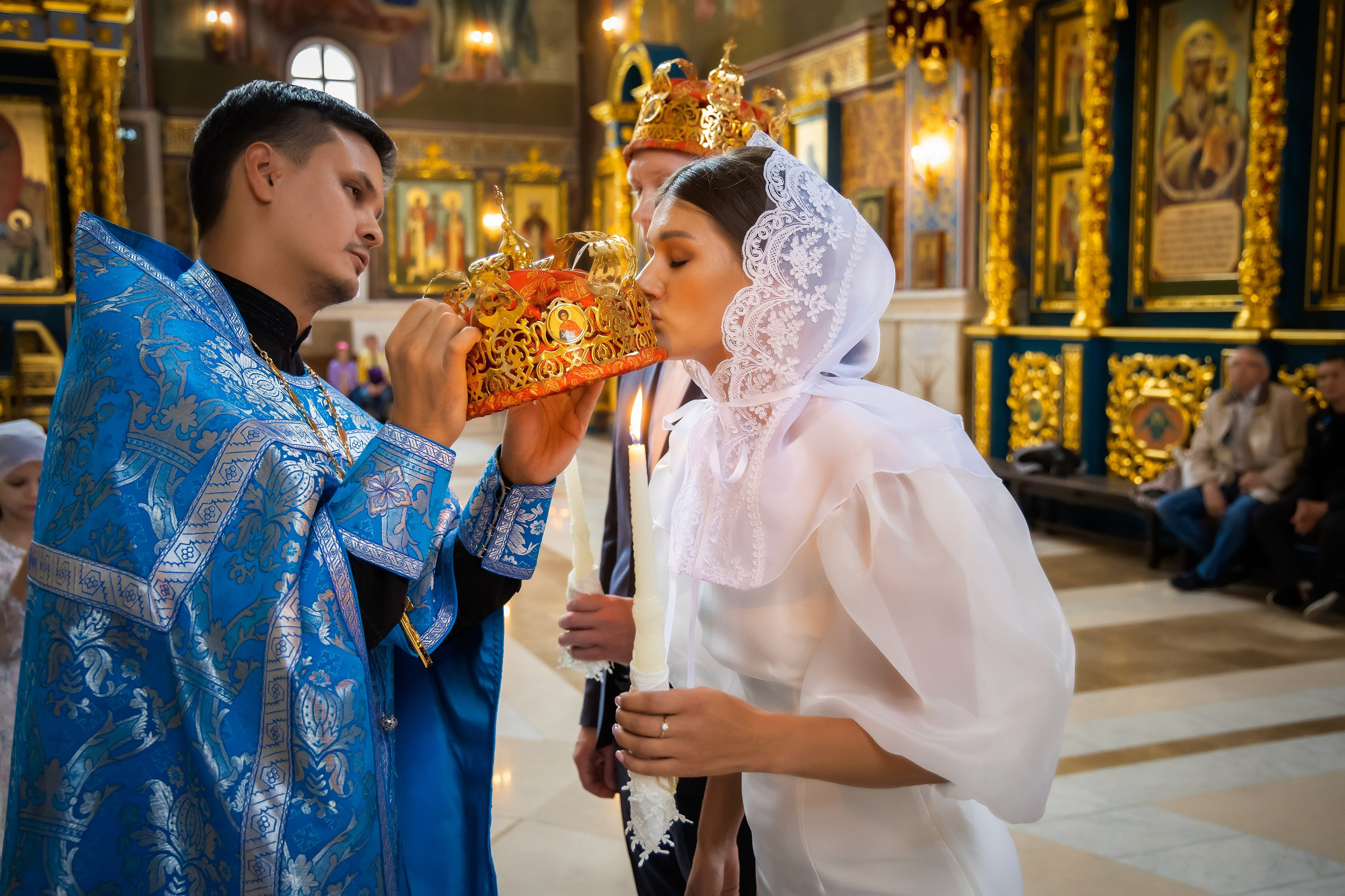 В Храме. Семейный и Свадебный фотограф в Астане Александр Астапов