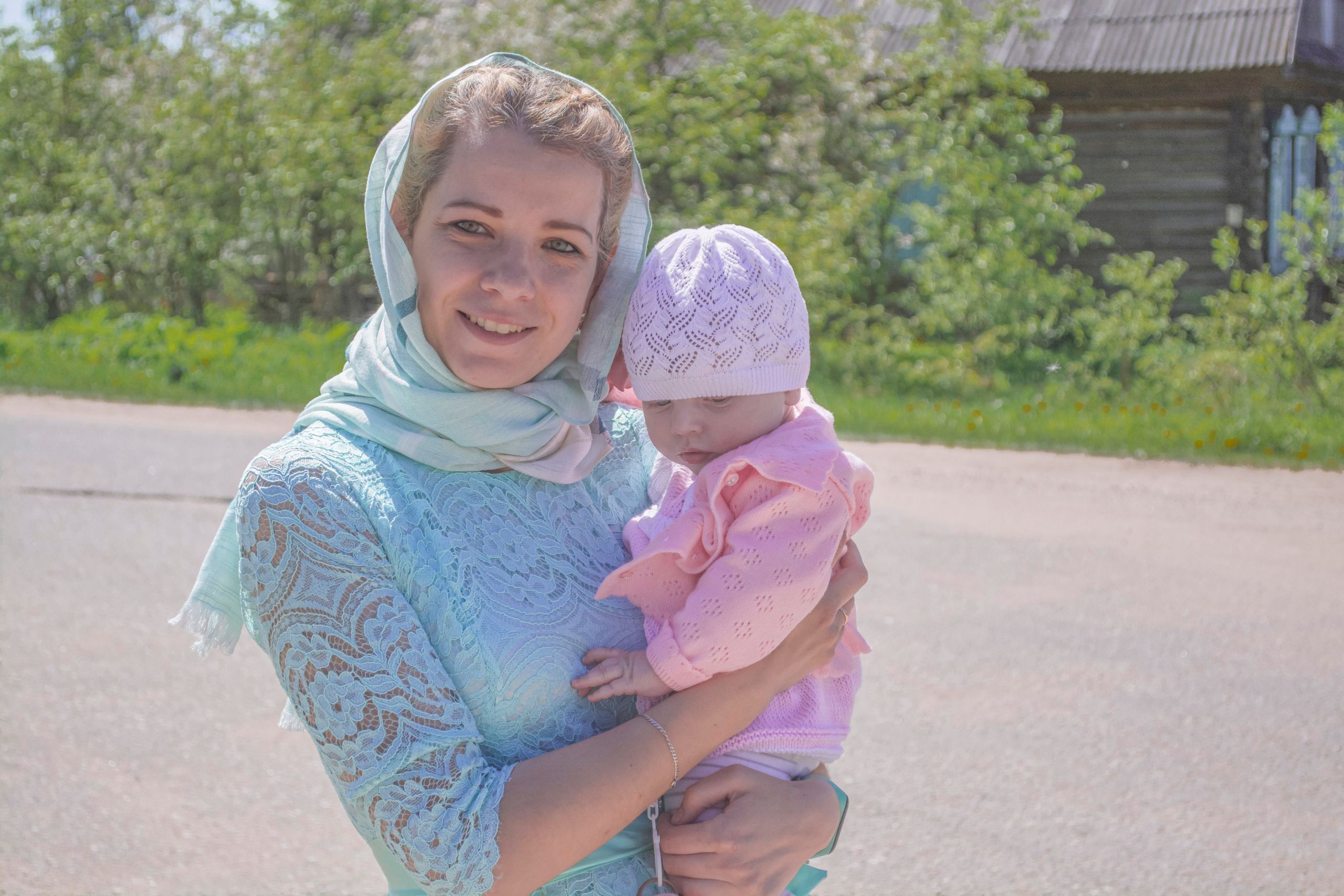 Крещение Василисы в храме Николая Чудотворца в д. Старый погост. Фотограф Евгений Егоров