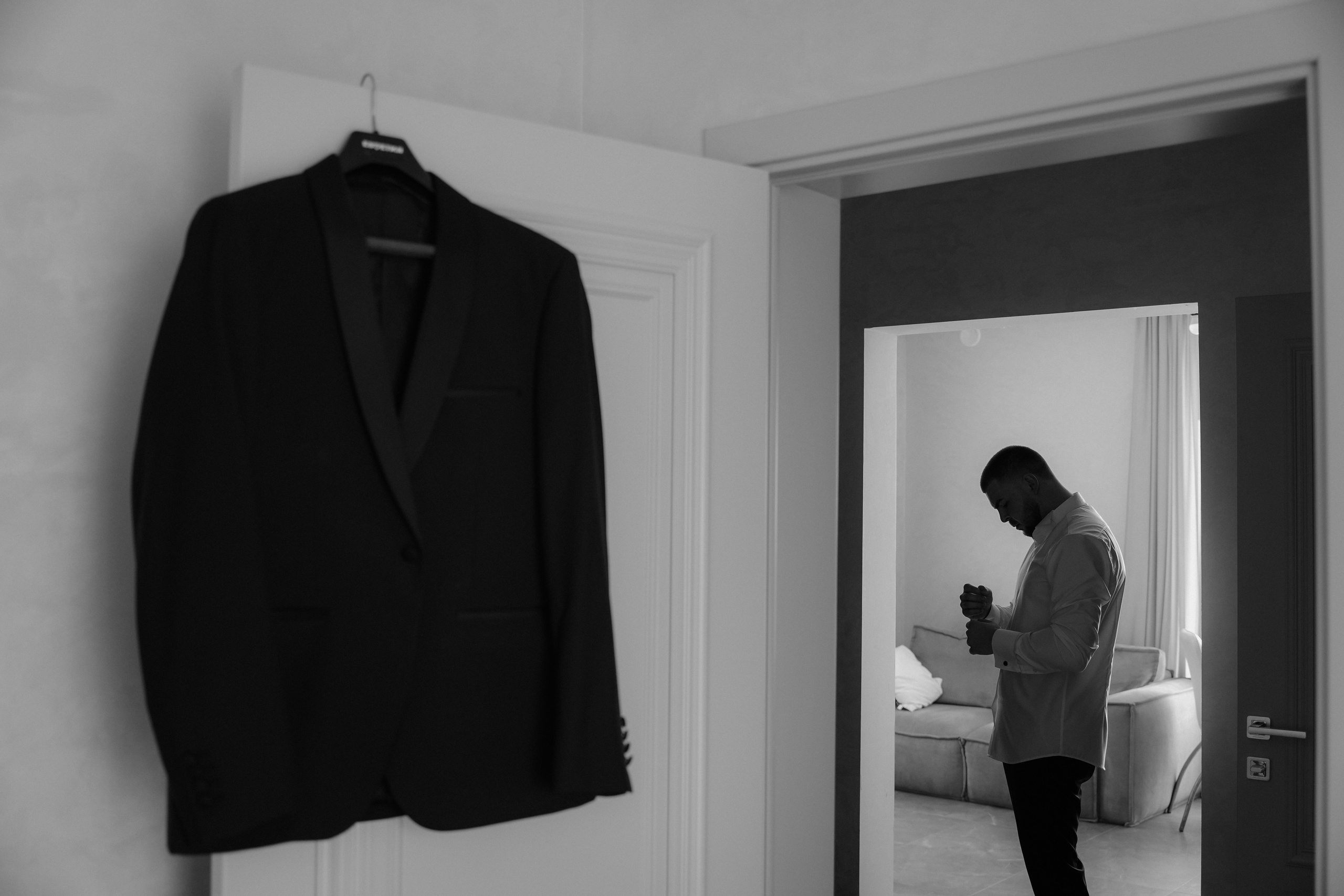 Astoria. VISUAL ARTIST · KRONGAUZ ANASTASIA