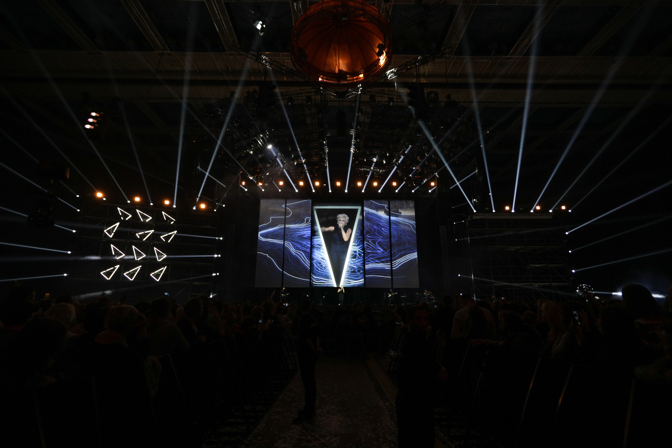 “First Quarter” anniversary concert of Diana Arbenina and “Night Snipers” / 2019. OOPS TEAM