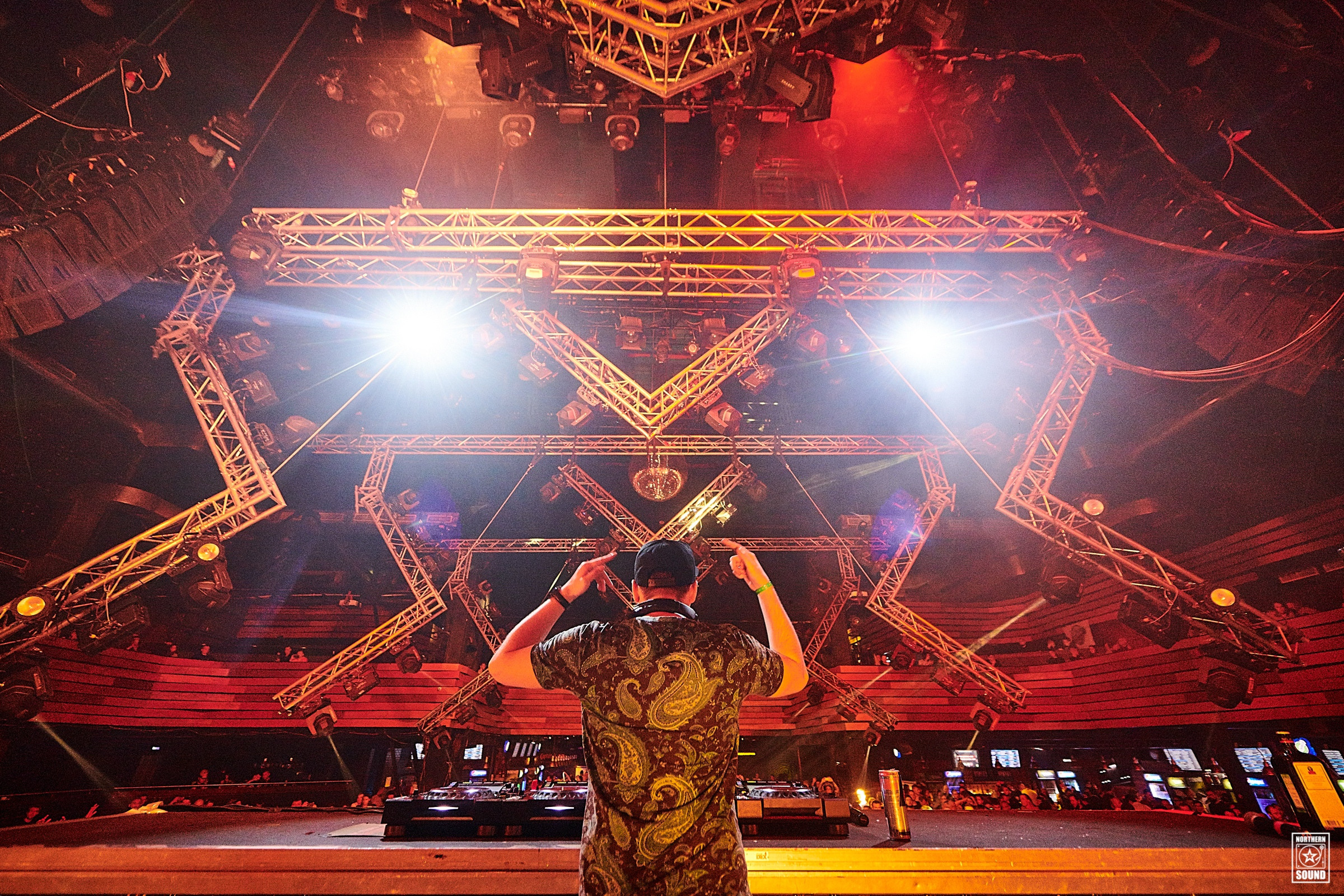 UNDER PRESSURE / Шоу «ENIGMA» / 2019. OOPS