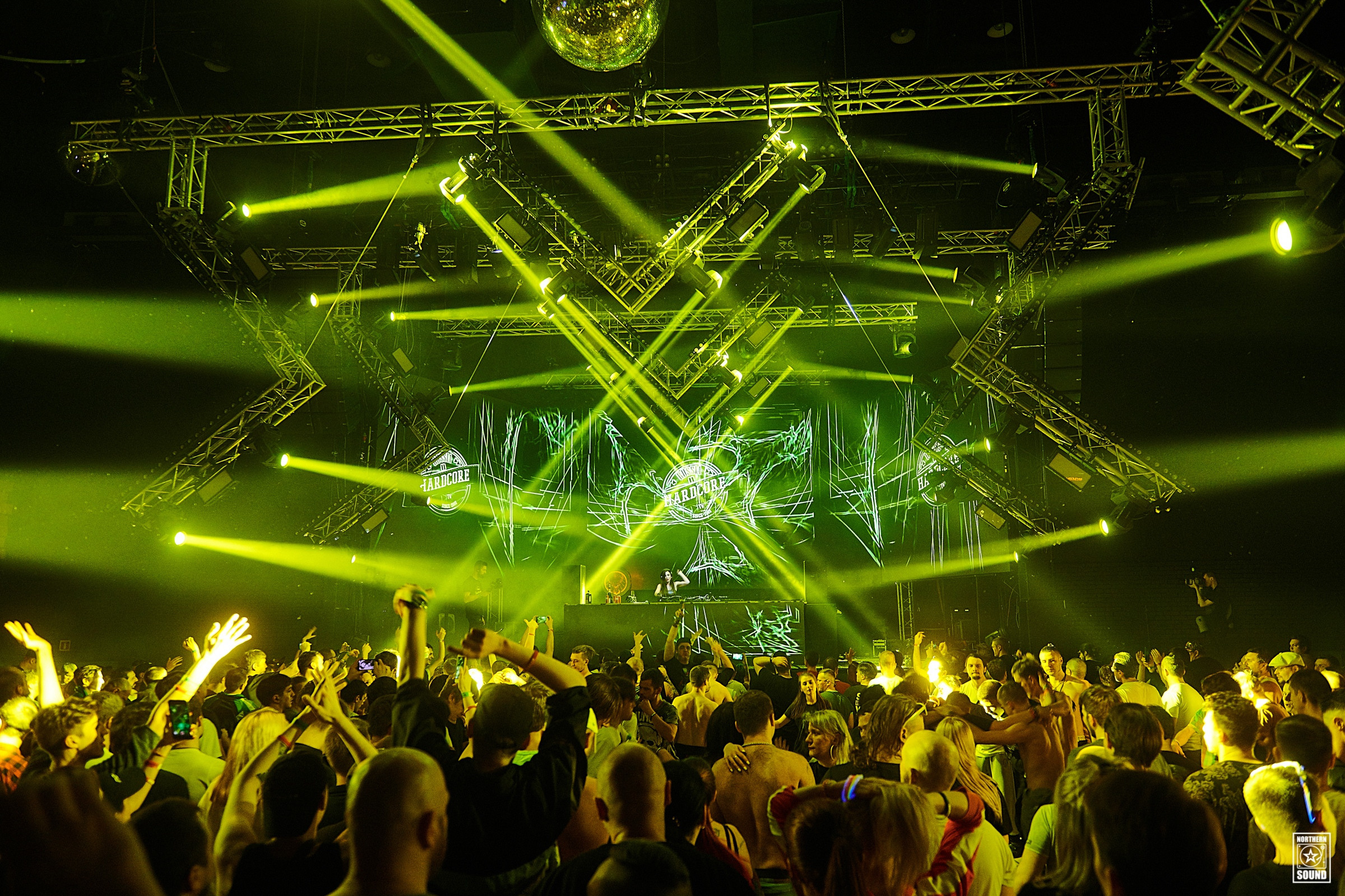 UNDER PRESSURE / Шоу «ENIGMA» / 2019. OOPS