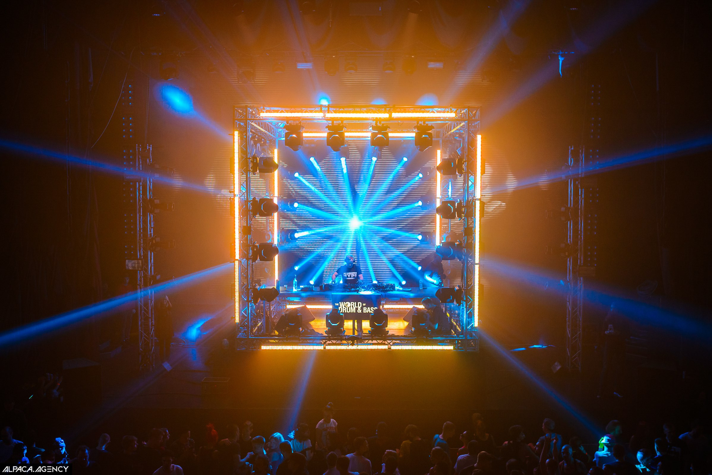 World of Drum&Bass: The Cube. OOPS