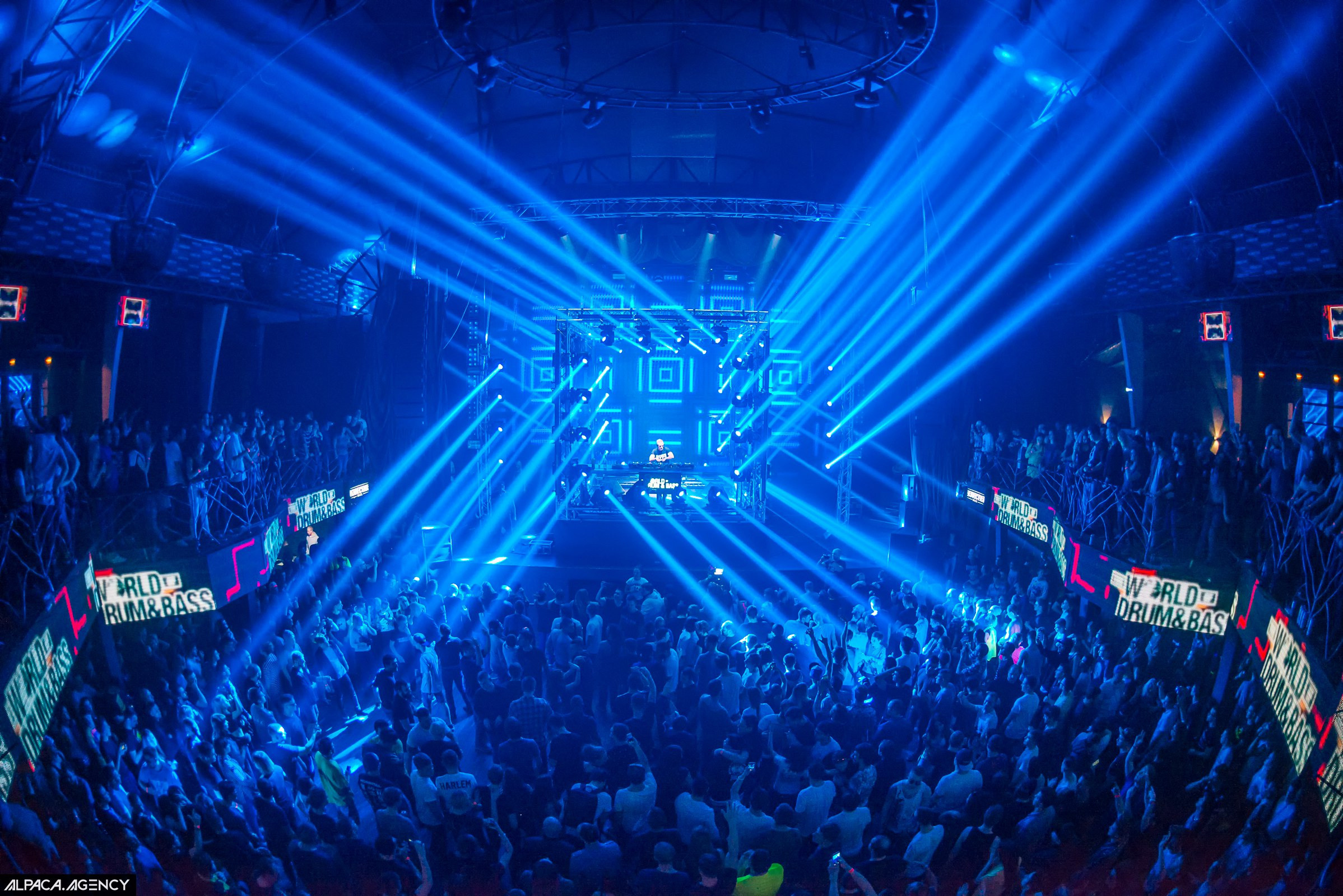 World of Drum&Bass: The Cube. OOPS