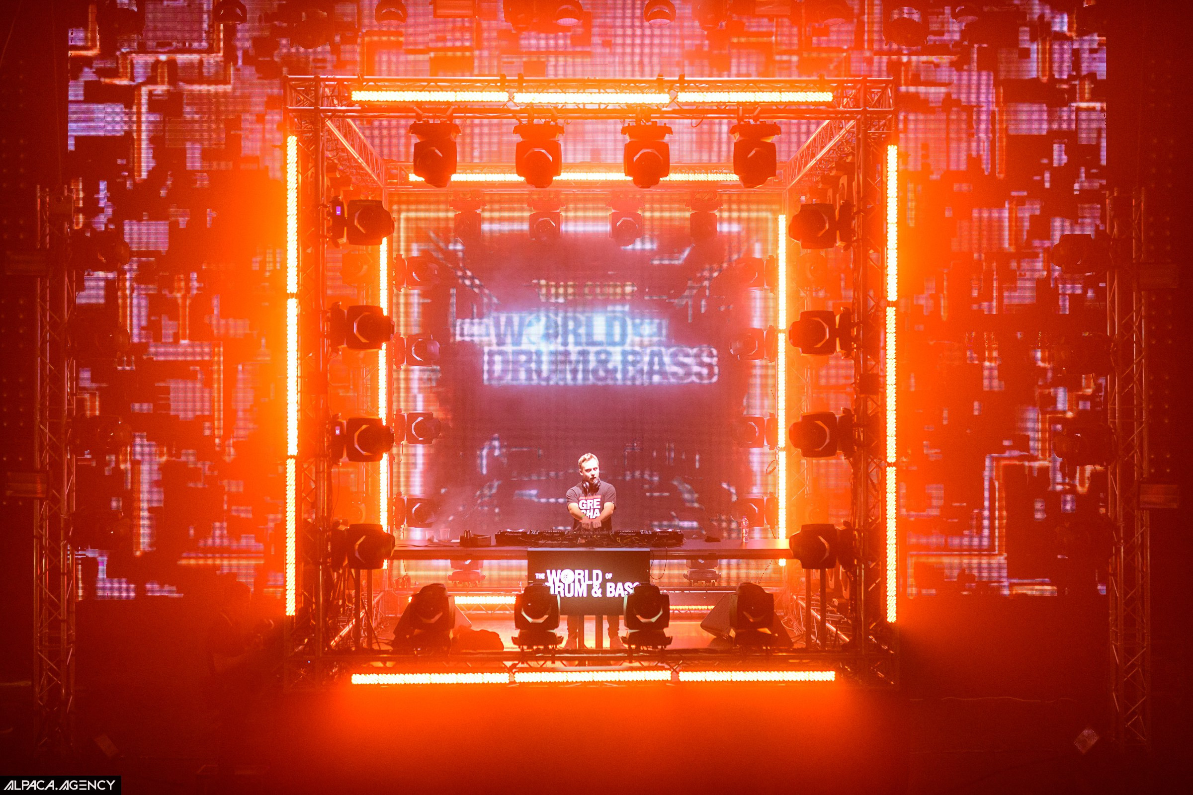 World of Drum&Bass: The Cube. OOPS